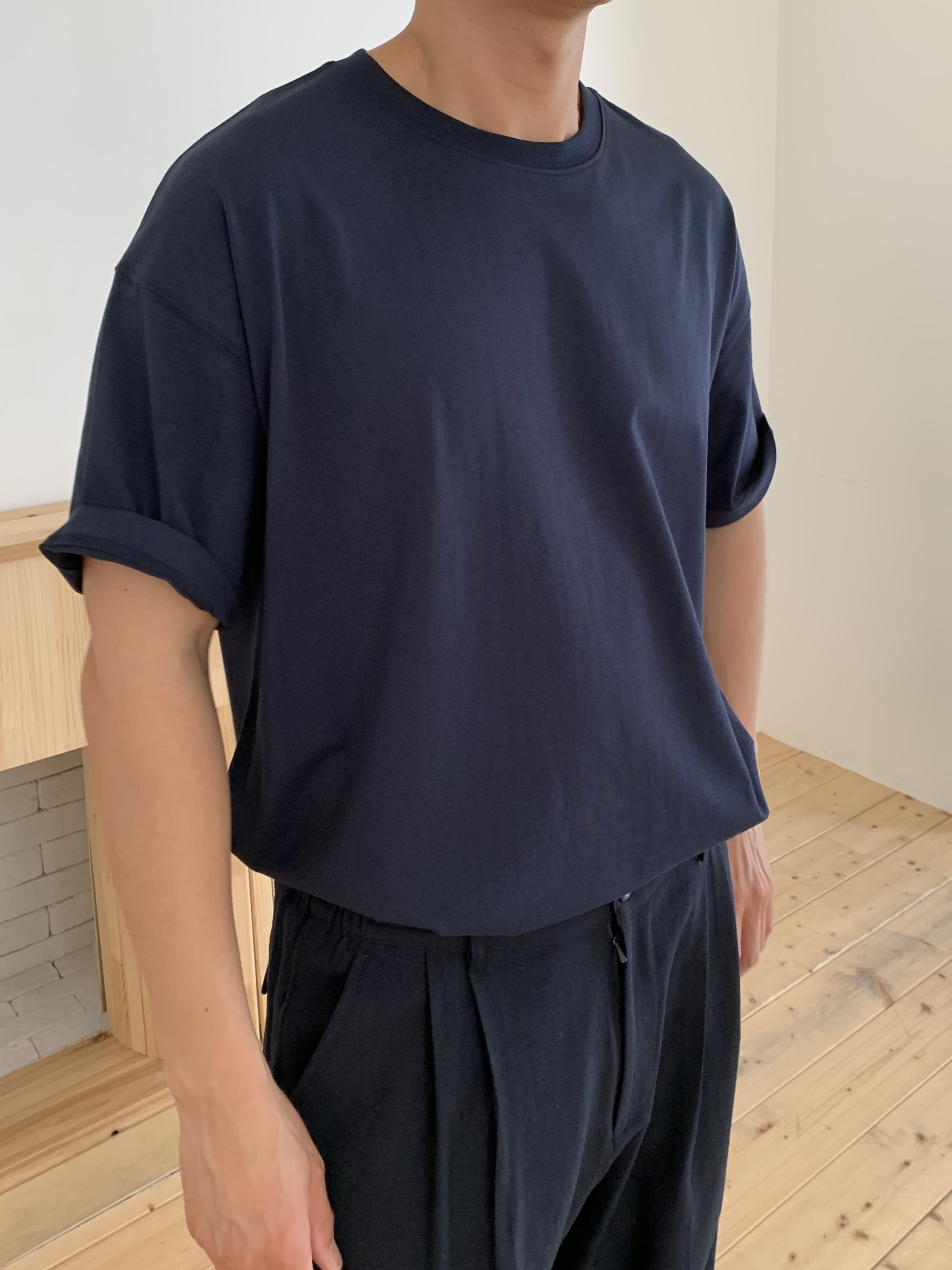 Sage T-shirt (navy)