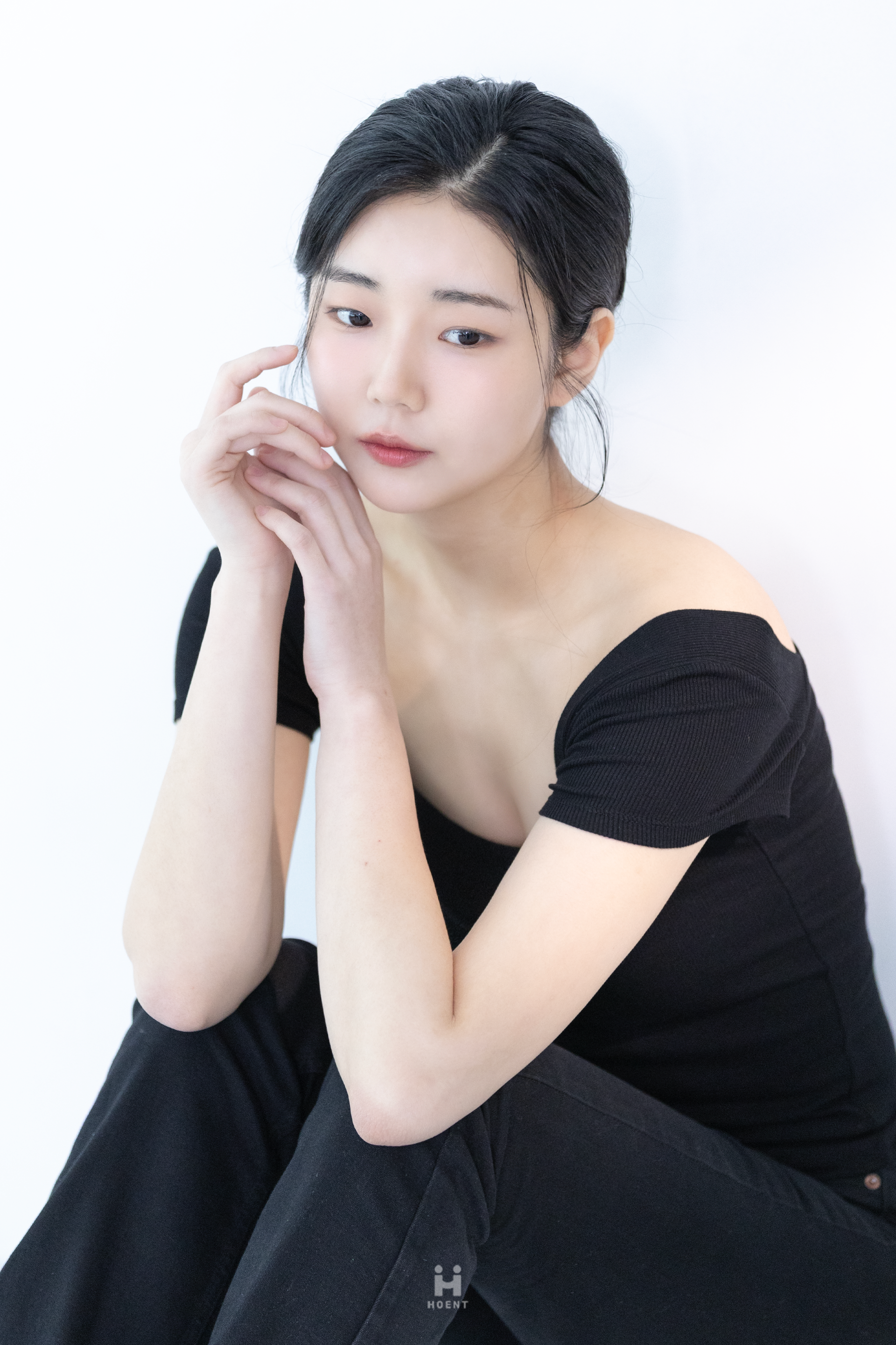 이승현 프로필_비하인드_세로 1.png