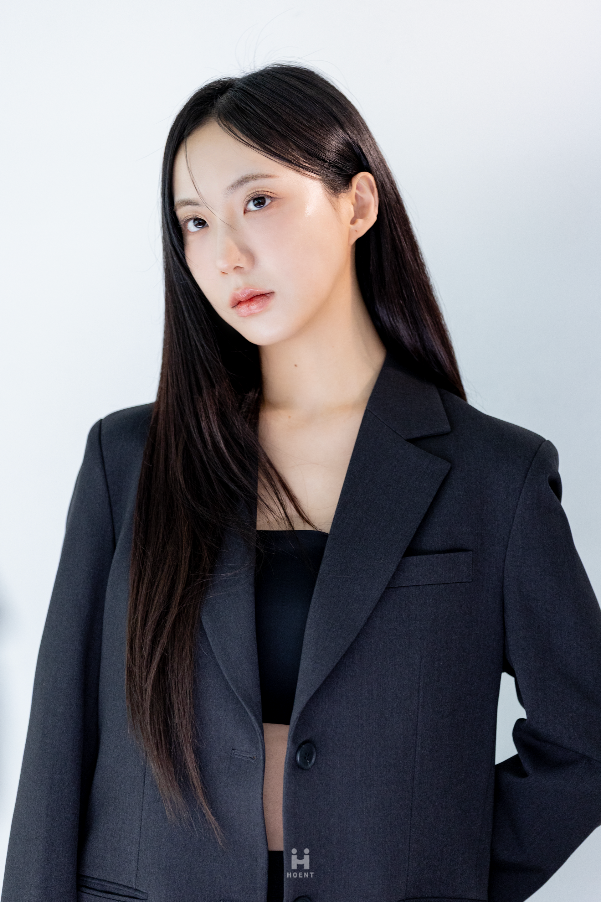 임소영 프로필_비하인드_세로 1.png