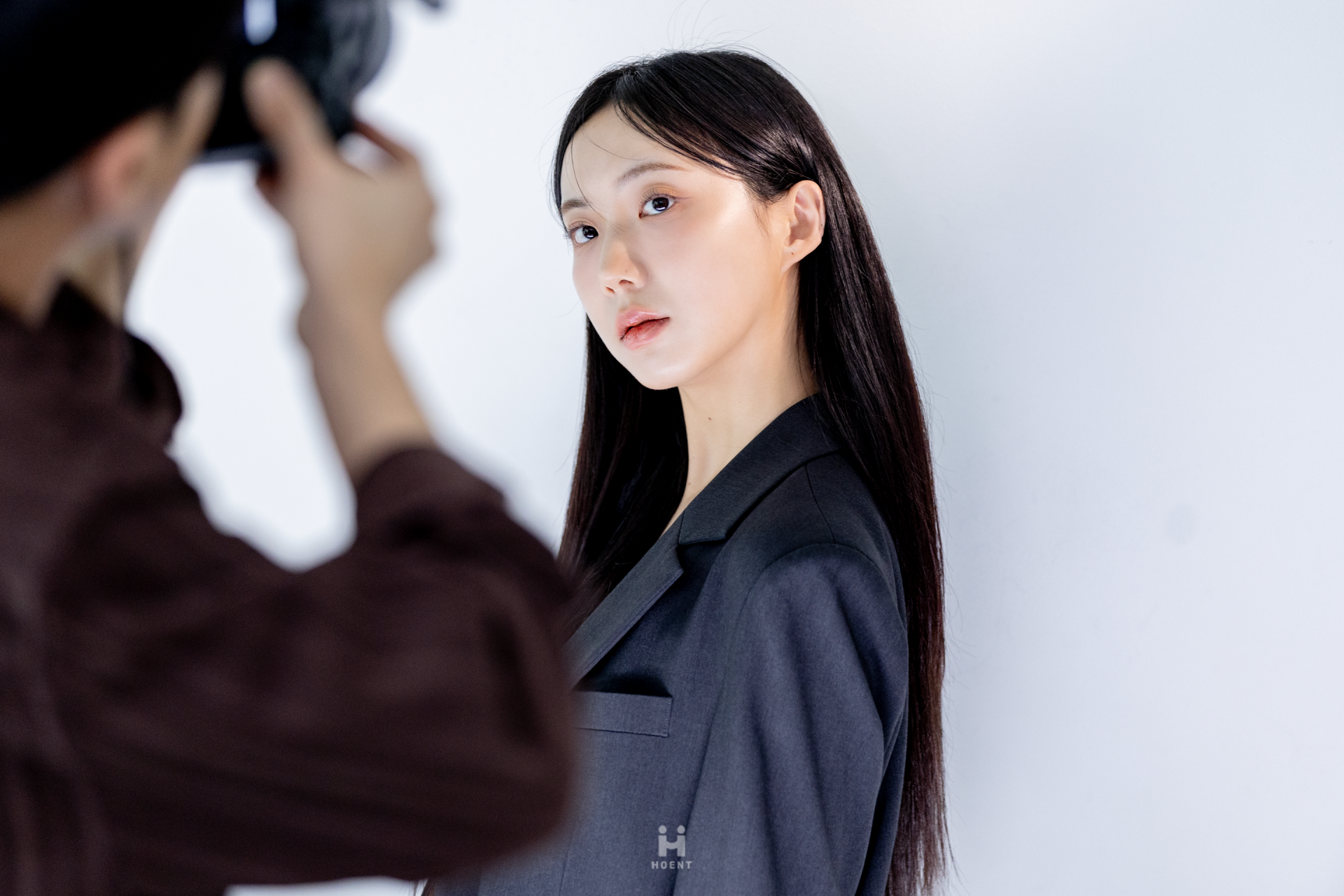 임소영 프로필_비하인드_가로 2.png