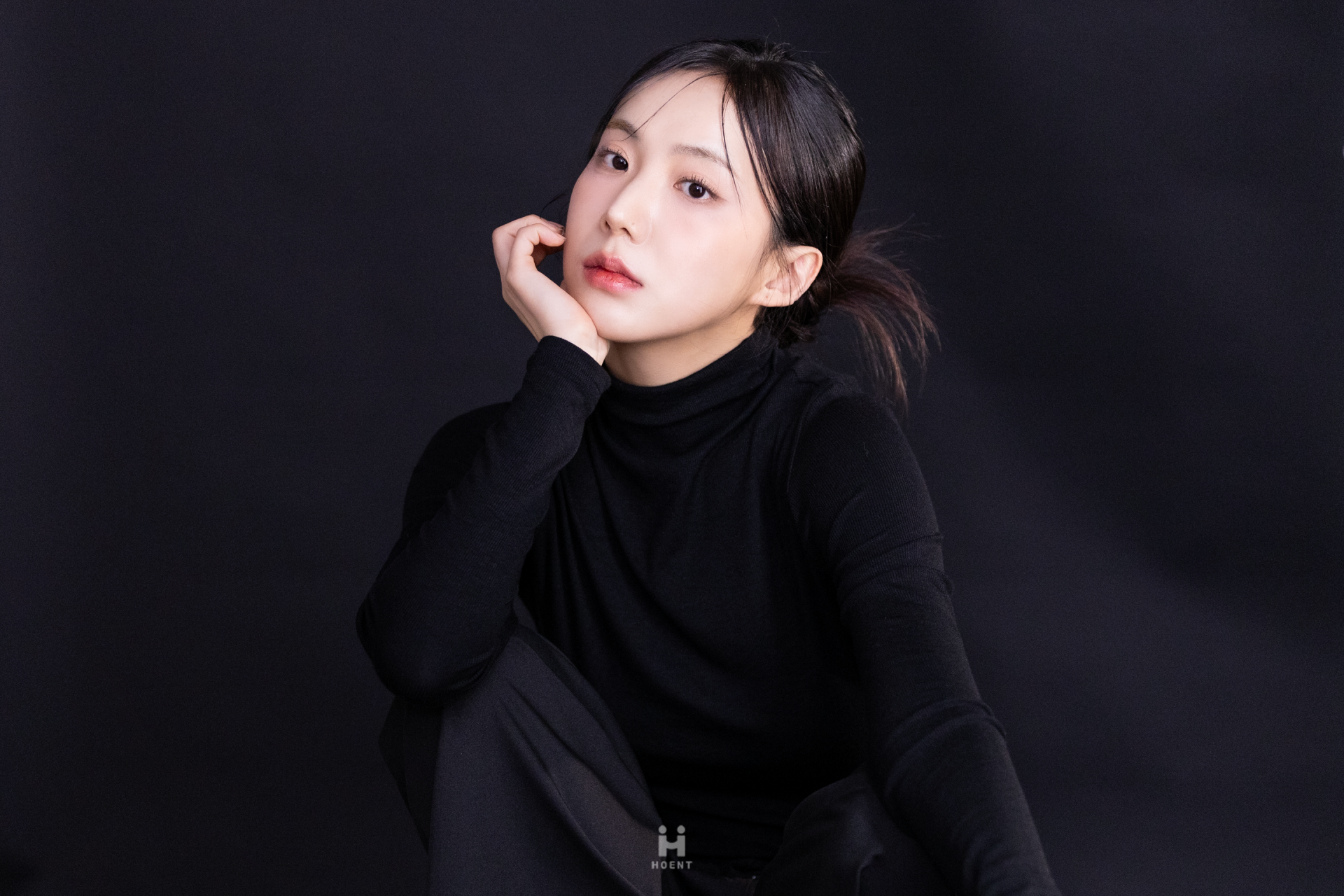 임소영 프로필_비하인드_가로 8.png