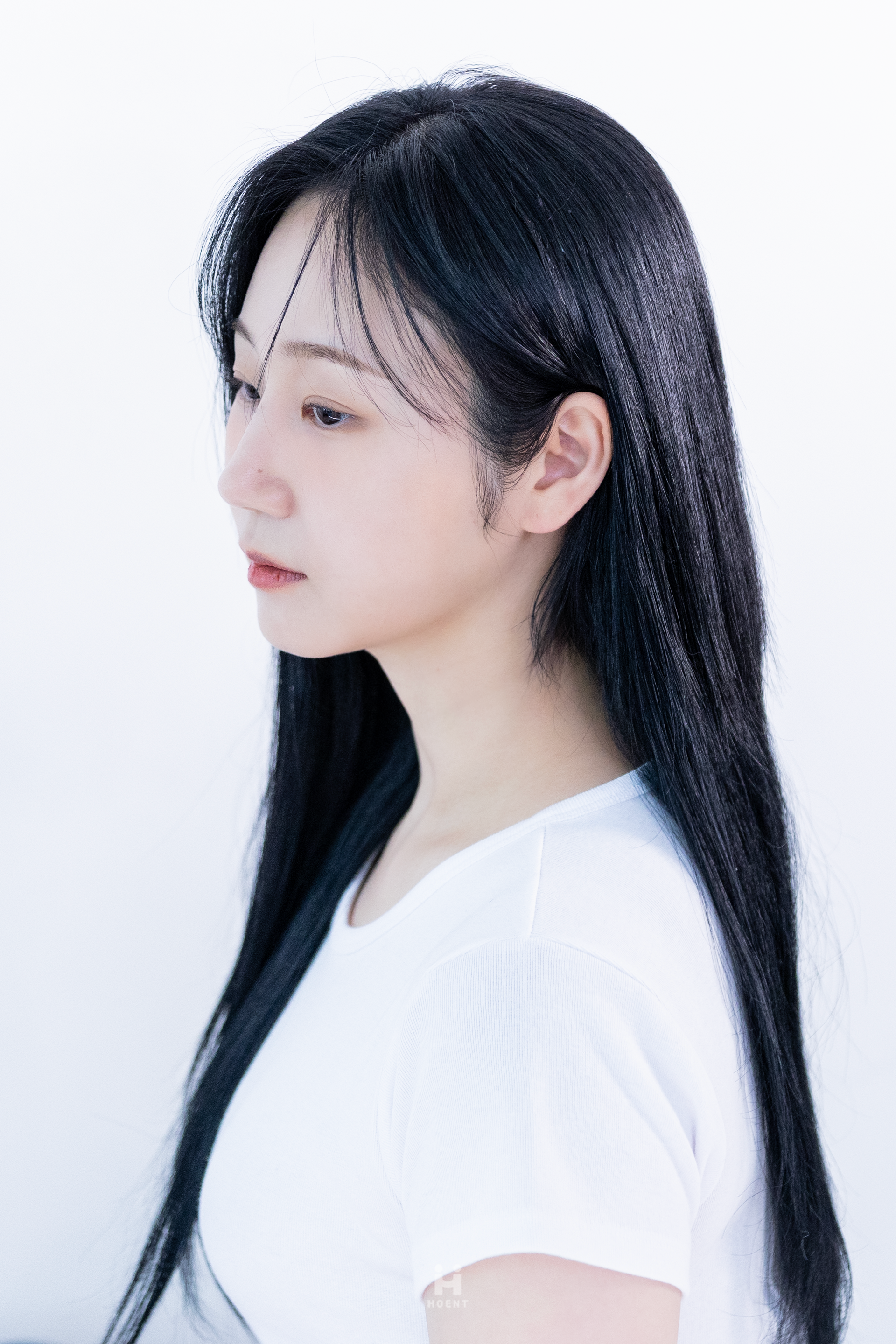 한지혜 프로필_비하인드_세로 1.png