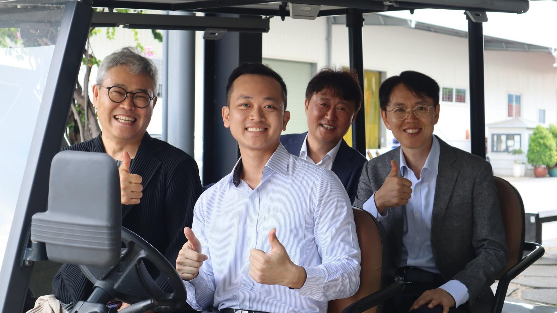 Lễ ký kết thuê nhà xưởng Kizuna