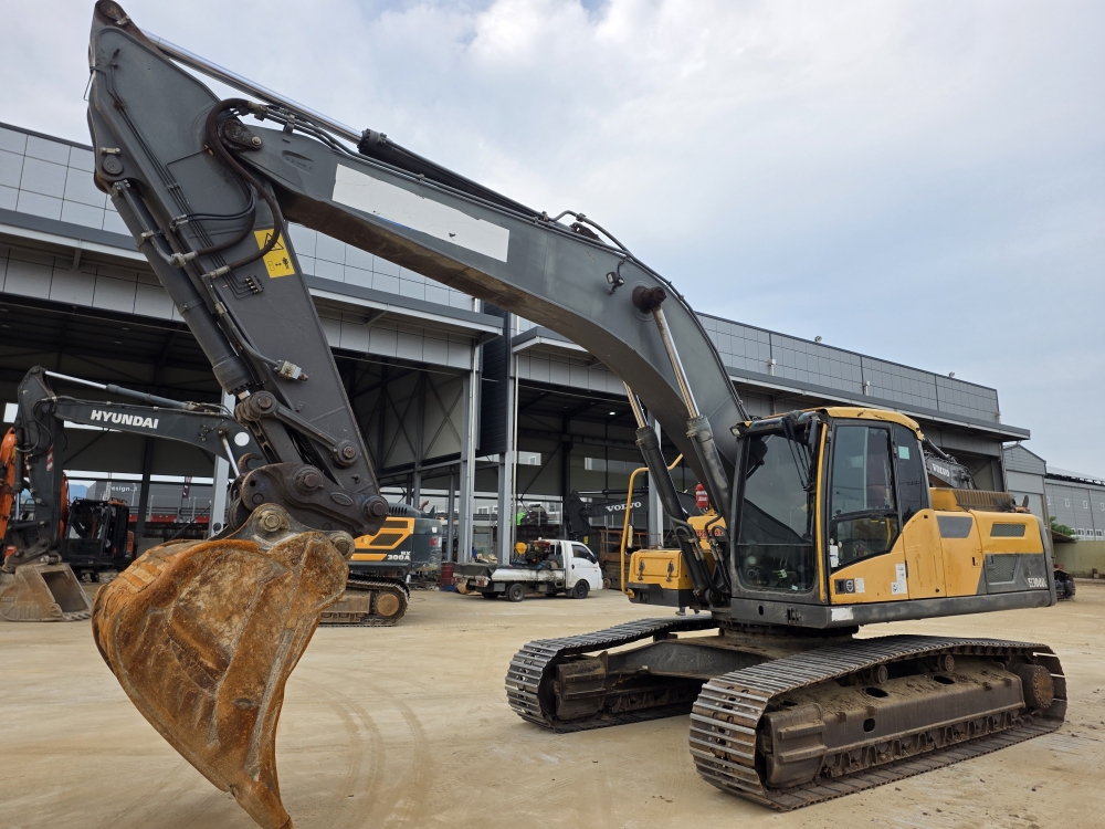 2b8300d4d8215.jpg