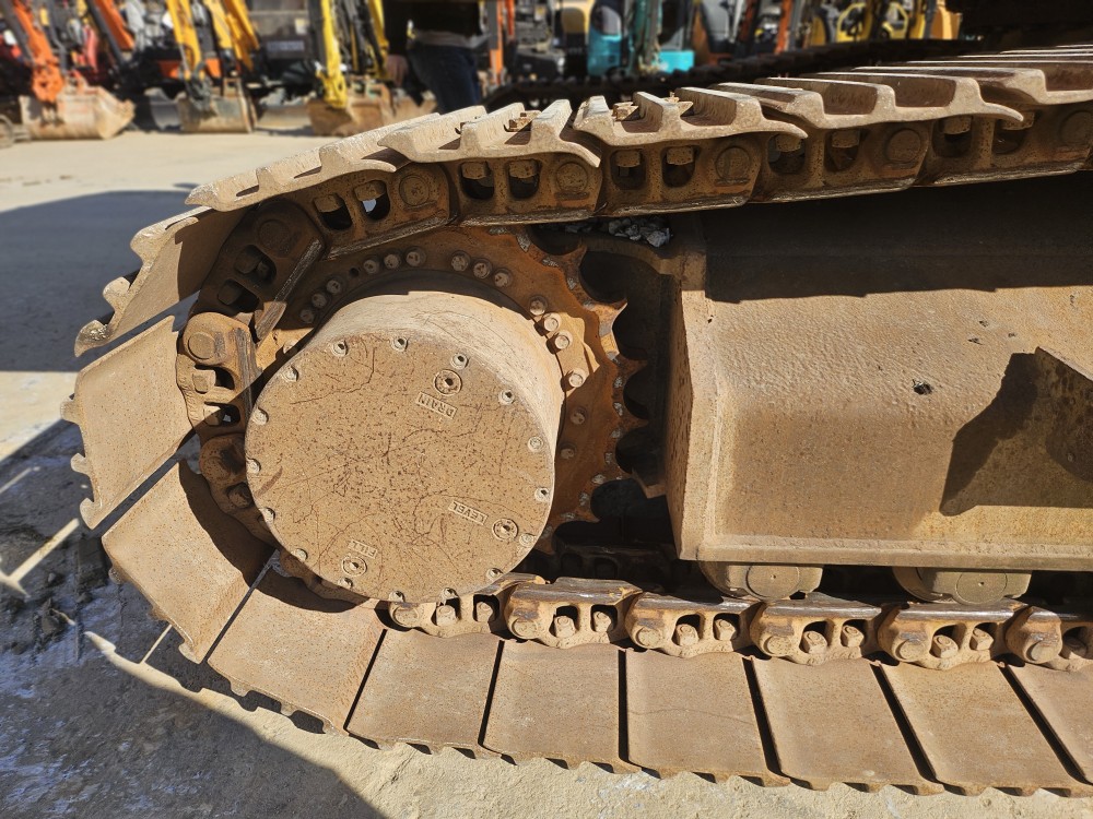 5aee47072cab1.jpg