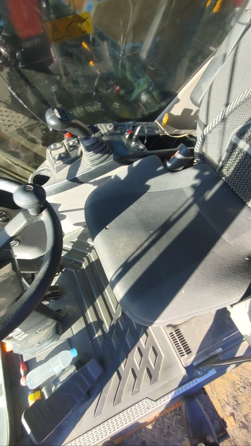 7446d5060df1b.jpg