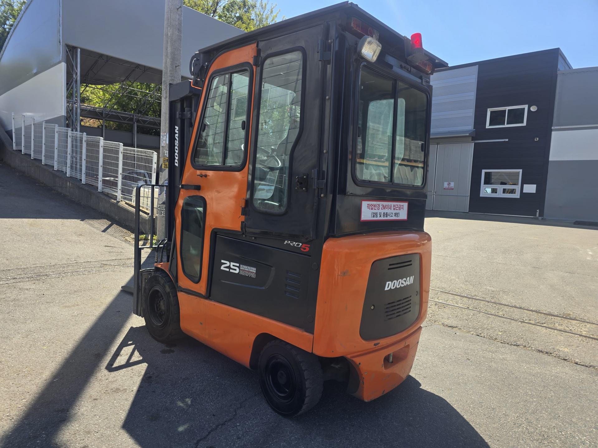 8b2e9bdcab661.jpg