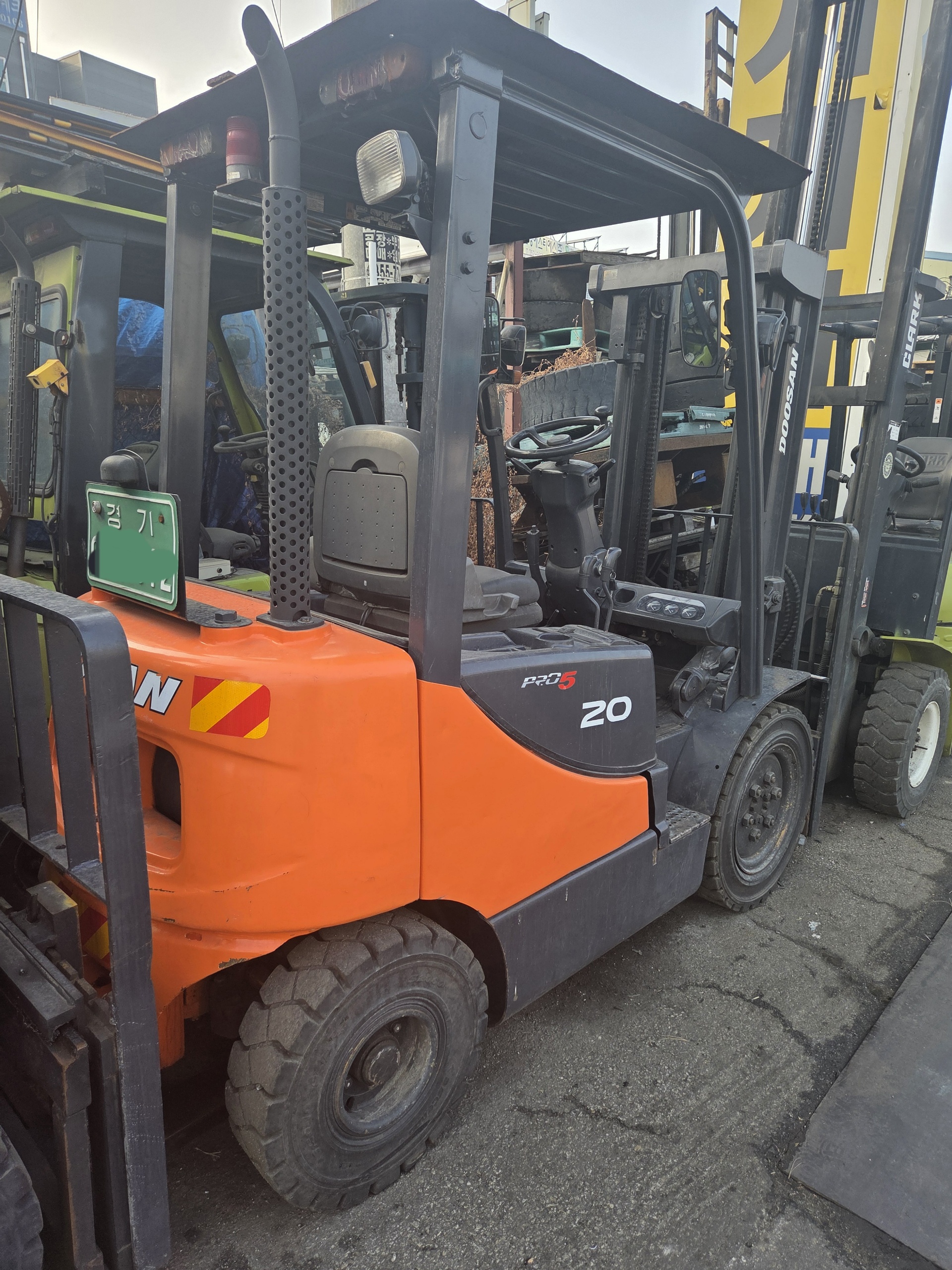 abece989b5d40.jpg