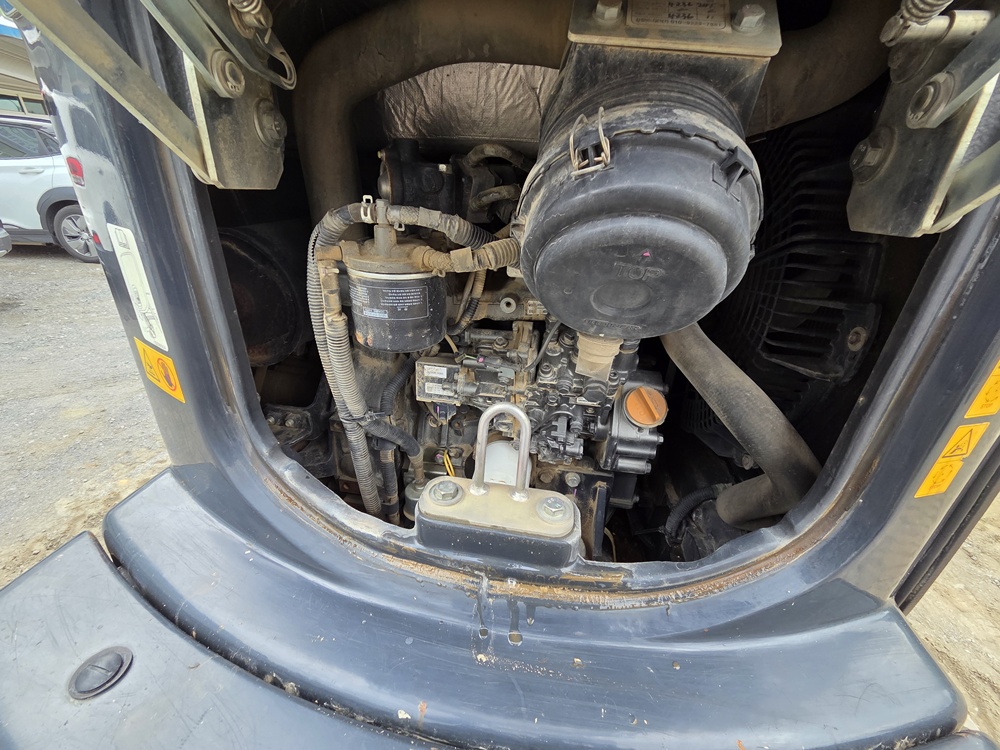 c24a52ec136a4.jpg