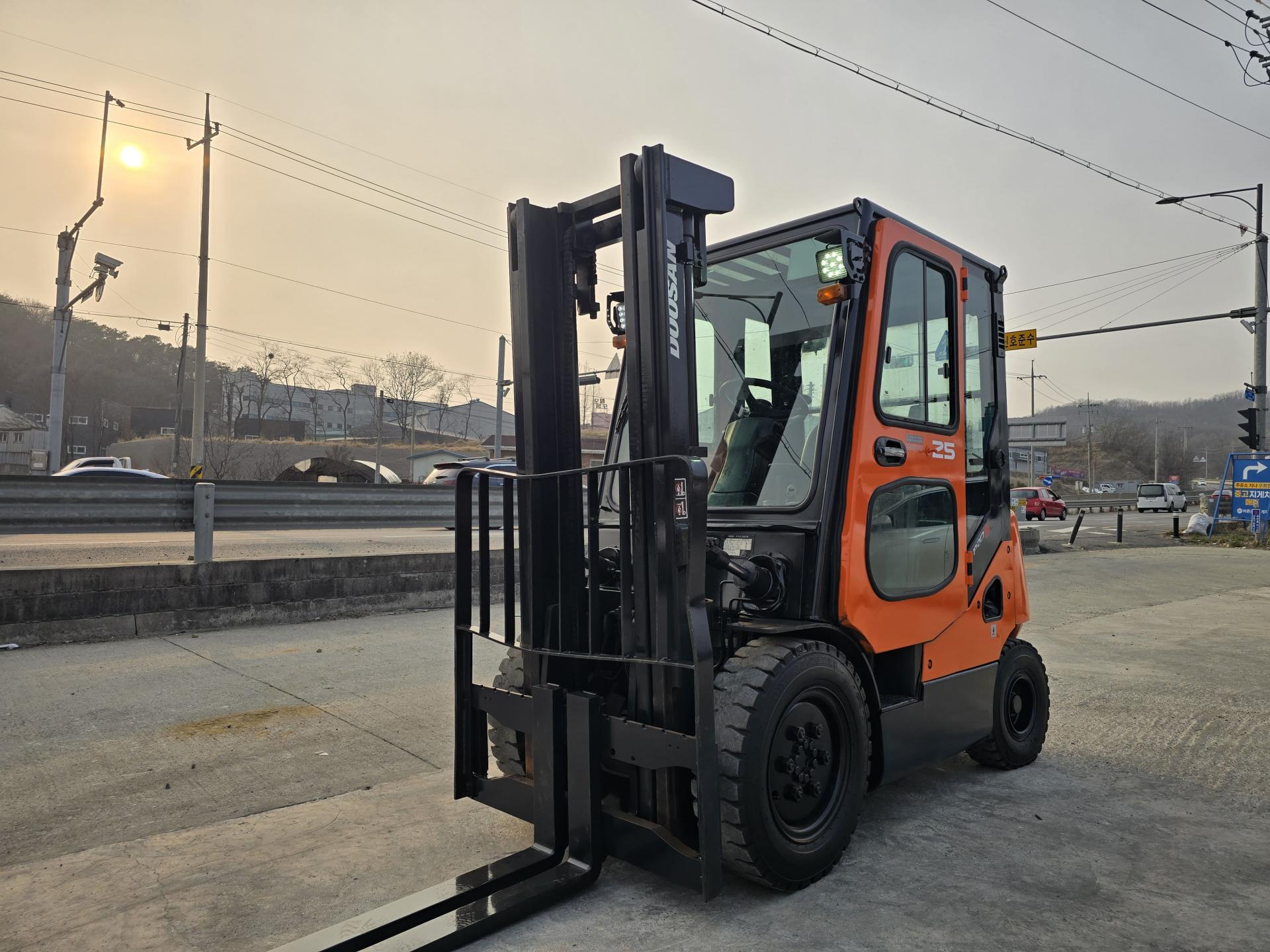 cb7ed2f061dc5.jpg