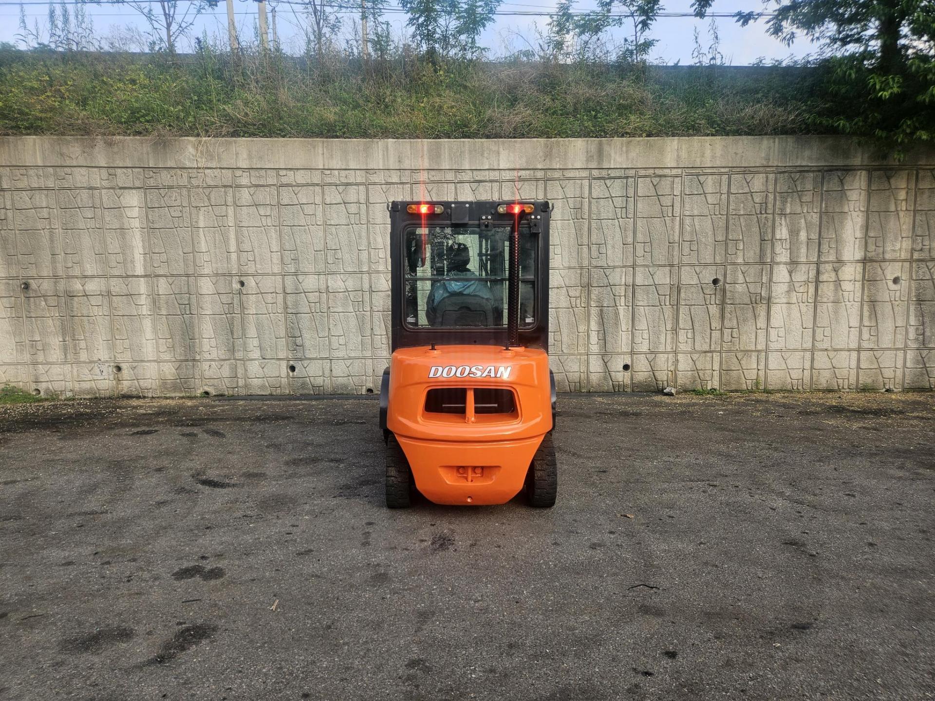 ccb857e21e555.jpg