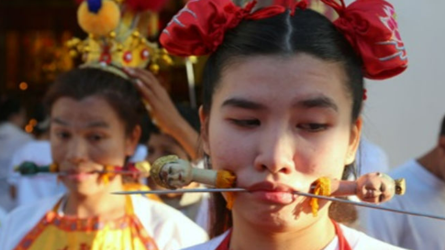 태국 푸켓 10월 가을축제: 구황대제(Nine Emperor Gods Festival)