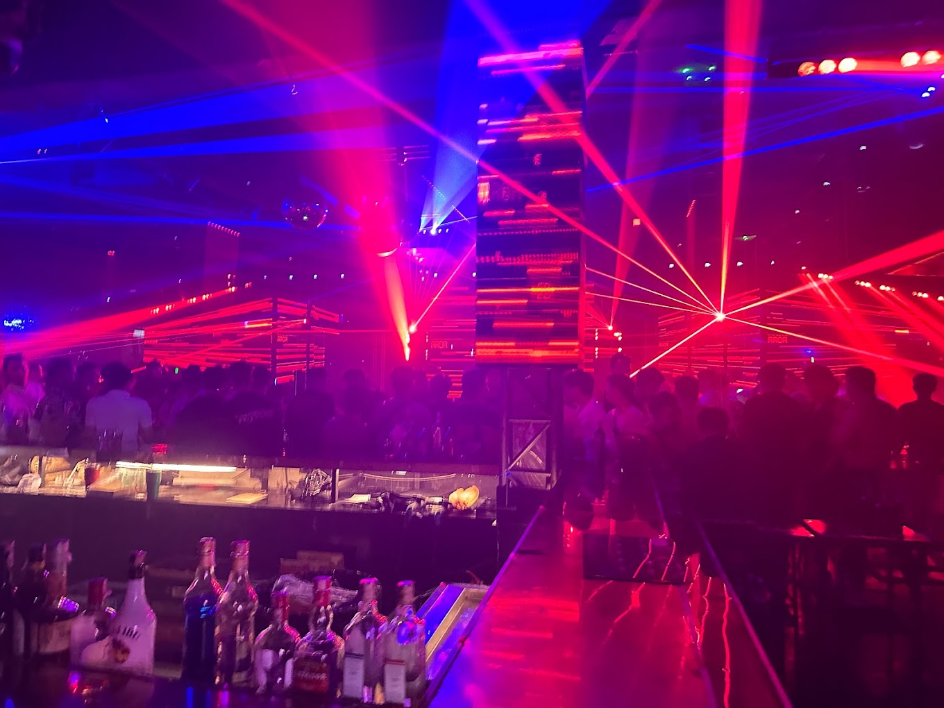 태국 방콕 핫한 게이 바 TOP4