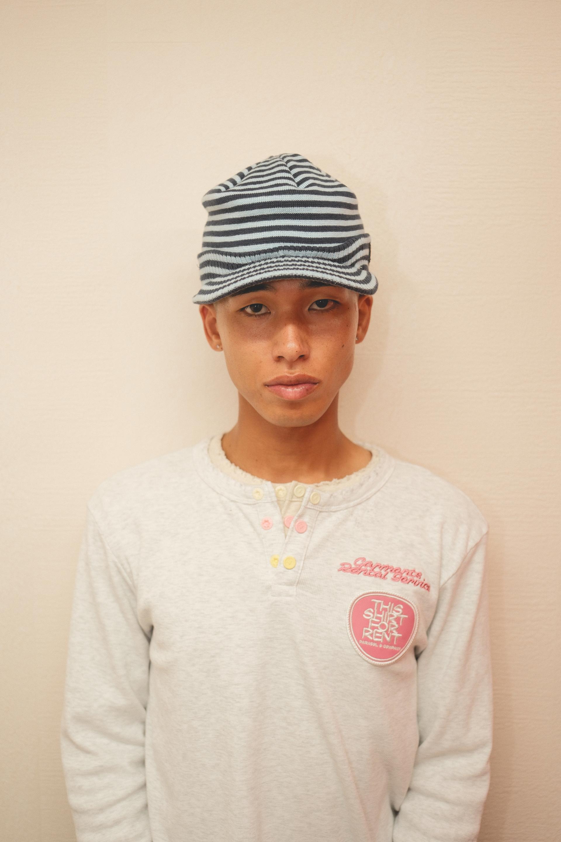 Rented Damage Wappen Henley Neck (MELANGE WHITE)