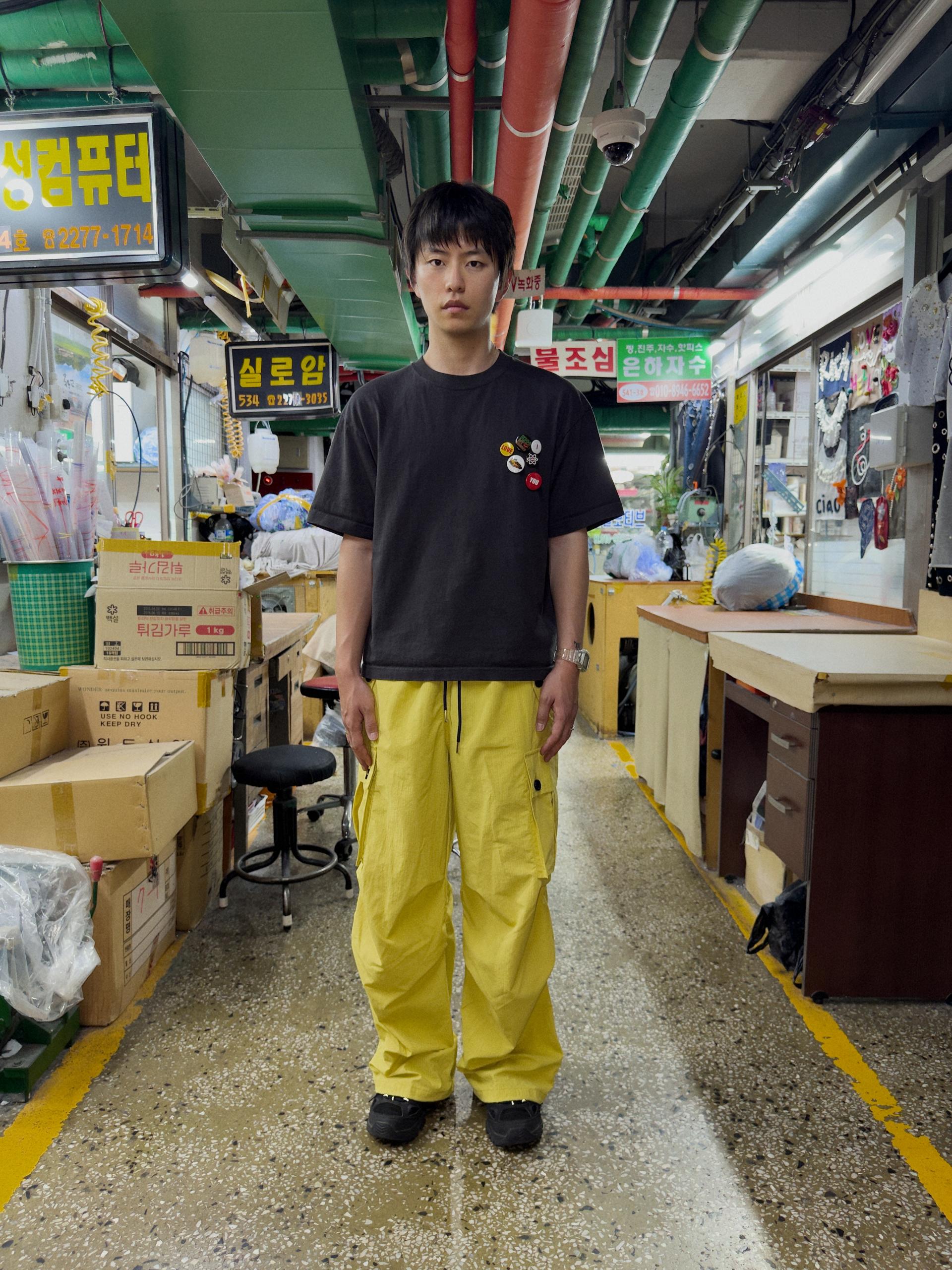 8 Buttons Parachute Nylon Pants (YELLOW)