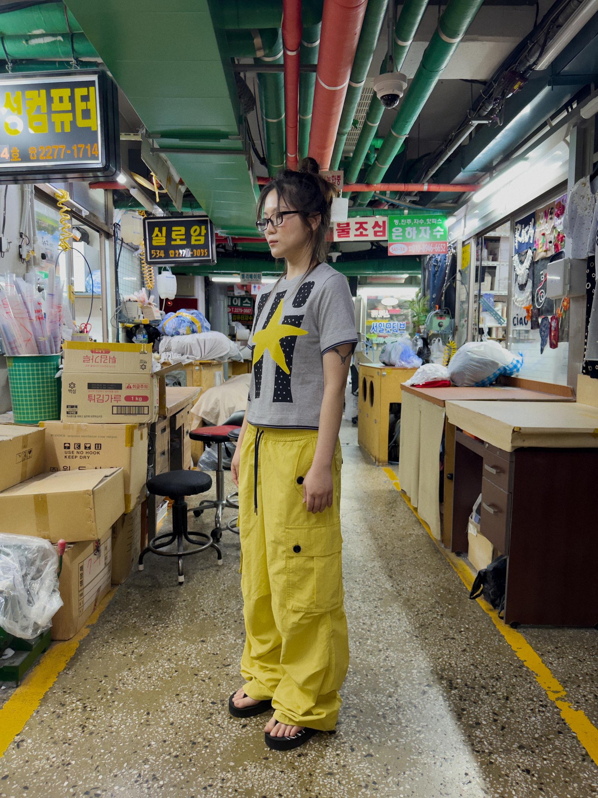 8 Buttons Parachute Nylon Pants (YELLOW)