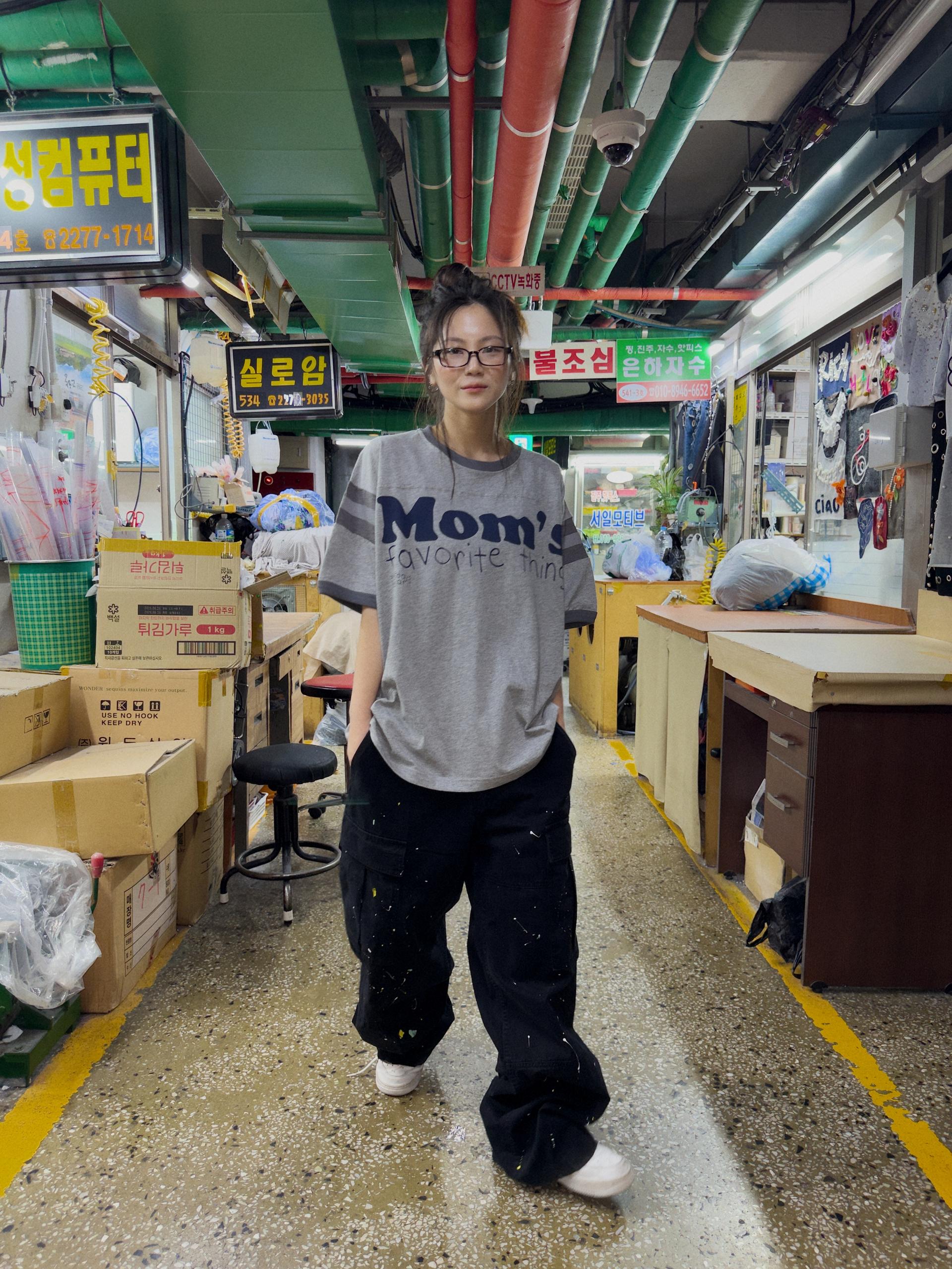 Mom's Favorite Tee (MELANGE GRAY)