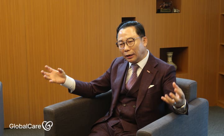 삶에 대한 마음가짐에 대해 말씀하시는 김기원 후원자님