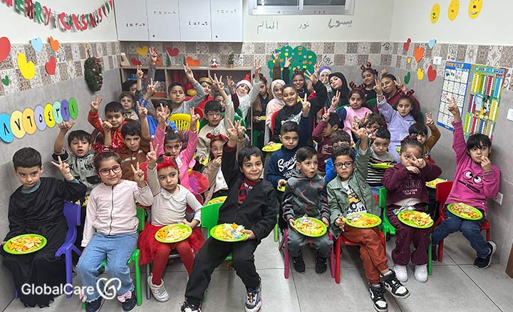 준비한 율동을 발표하고 있는 어린이들