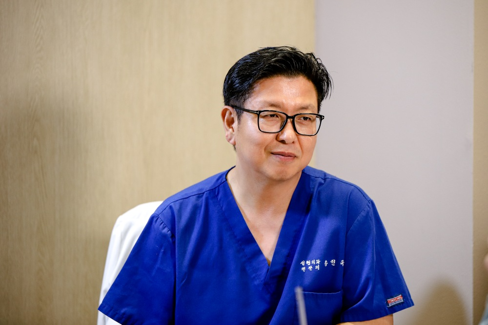 벨르몬성형외과 송인국 대표원장4