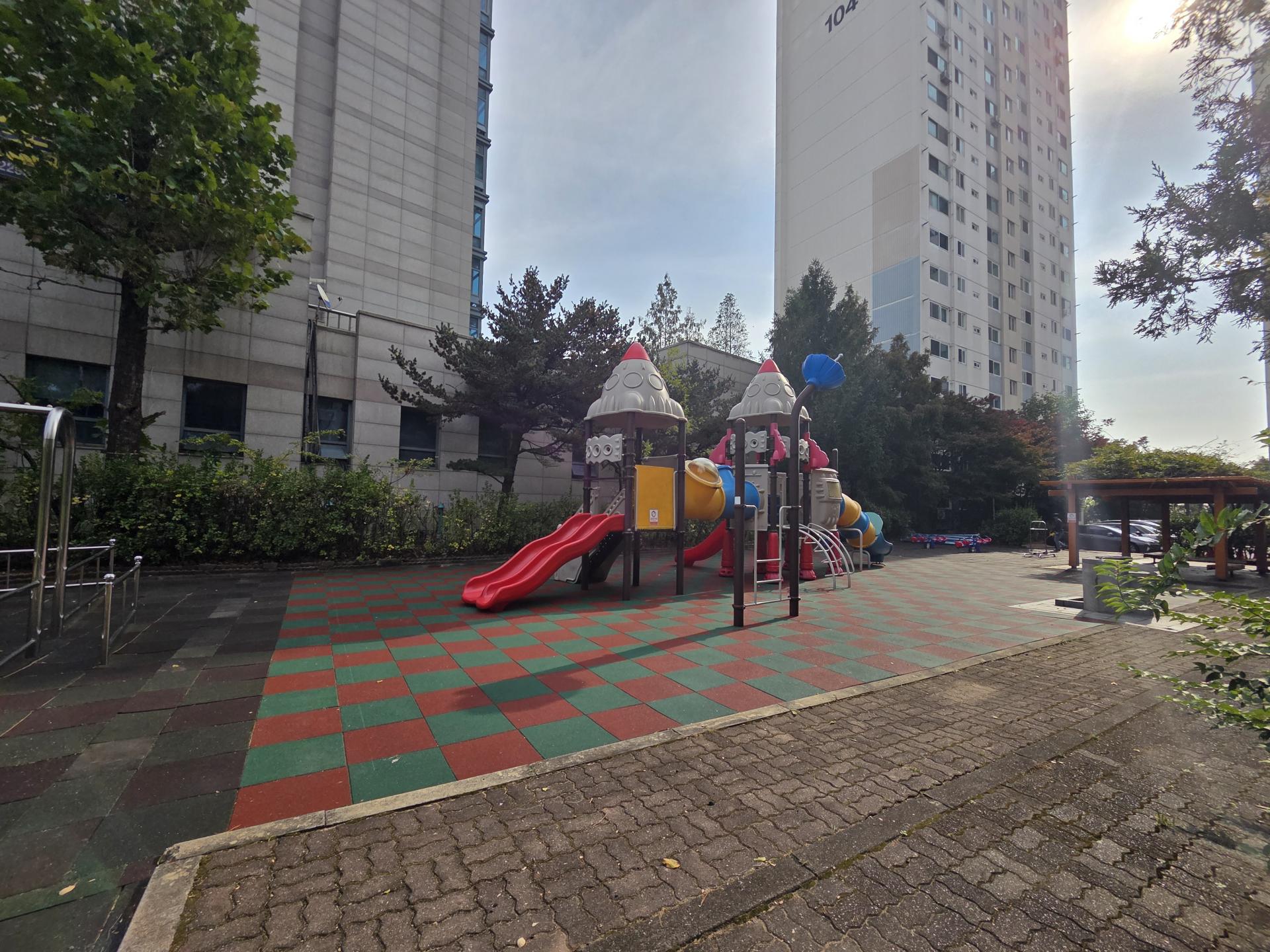 f71242d8b8453.jpg