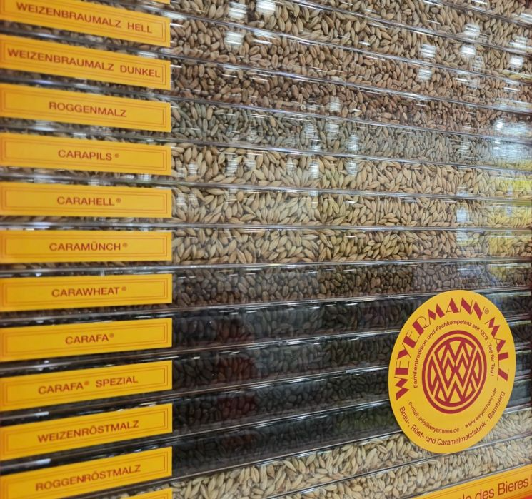 제7회 대한민국맥주박람회에 참가한 '비전바이오켐'의 독일 바이어만 몰트.