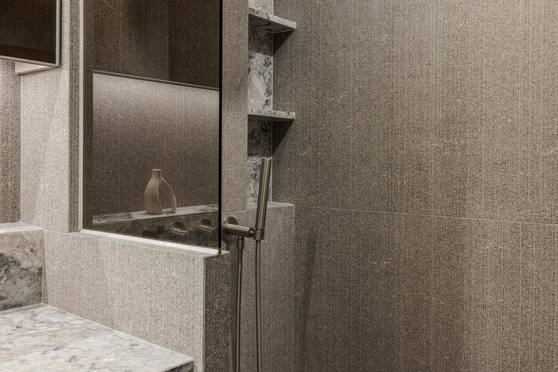 70d93ae0dd715.jpg