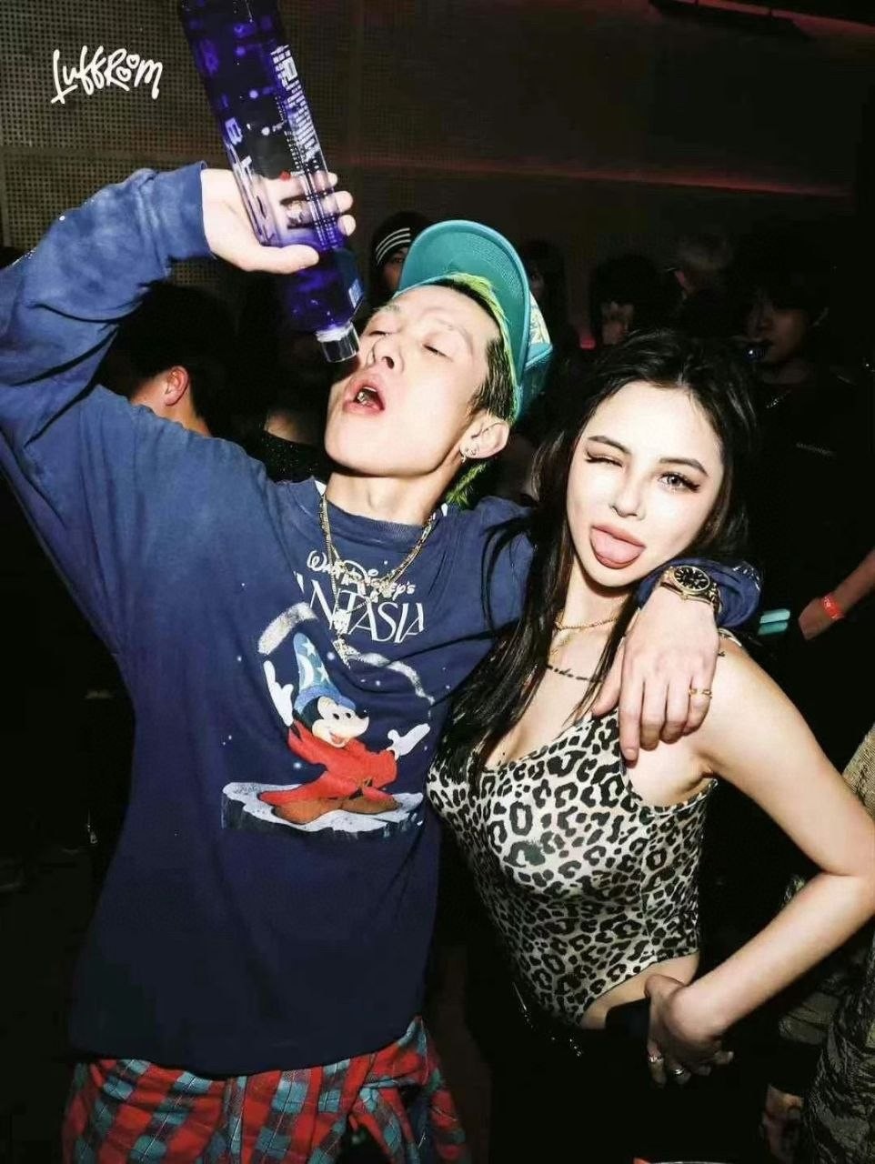 세인트 미카엘 x 디즈니 판타지아 미키마우스 롱슬리브