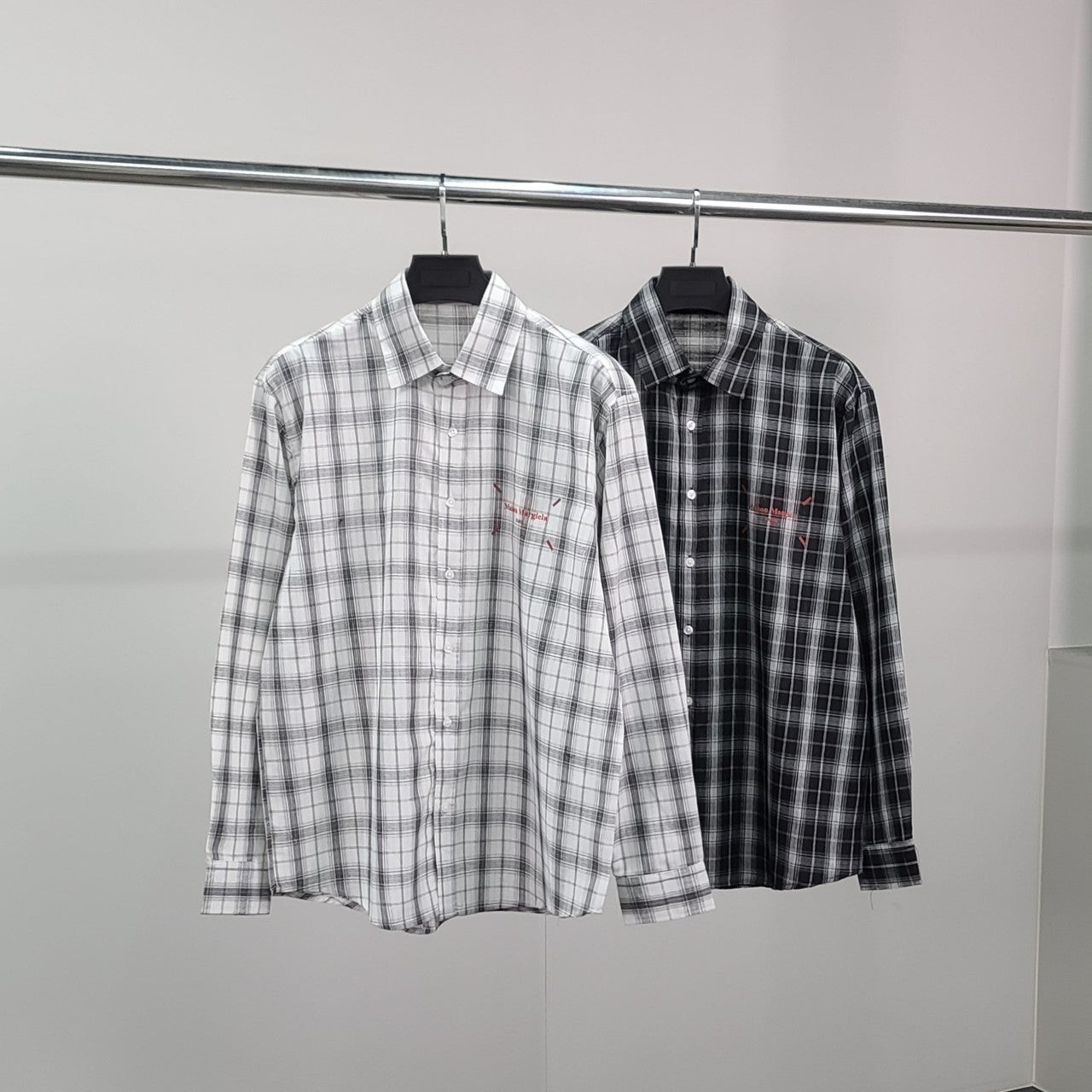 메종마르지엘라 레드넘버 오버 체크 셔츠 2color