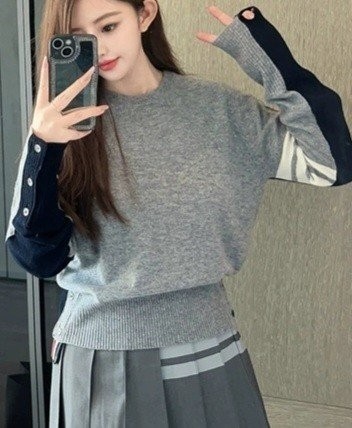 [단순반품ok] 톰브라운 그레이 앤 네이비 라운드 니트