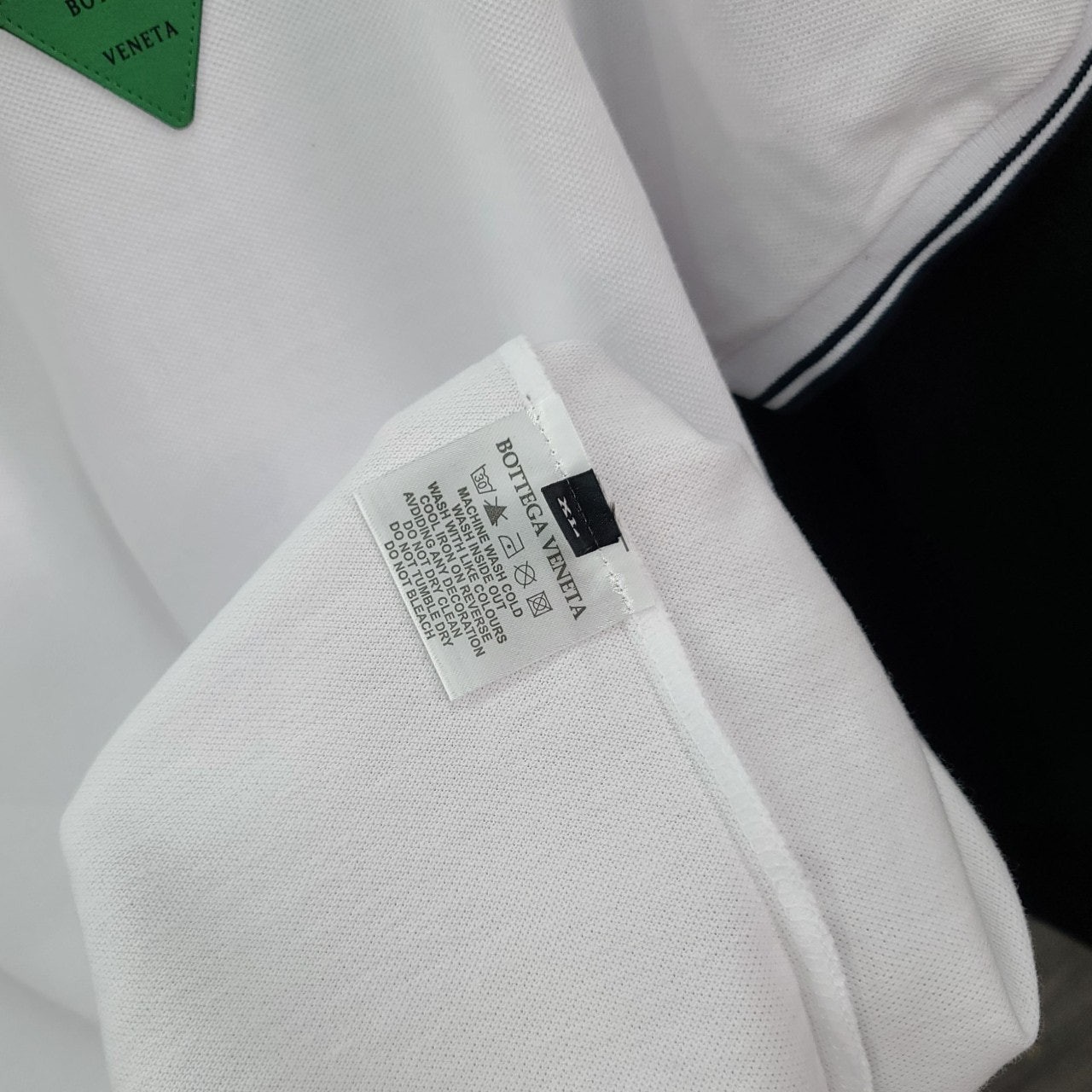 보테가베네타 삼각패치 라인 PK 반팔 카라티 2color