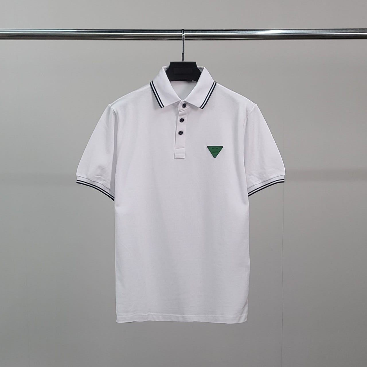 보테가베네타 삼각패치 라인 PK 반팔 카라티 2color