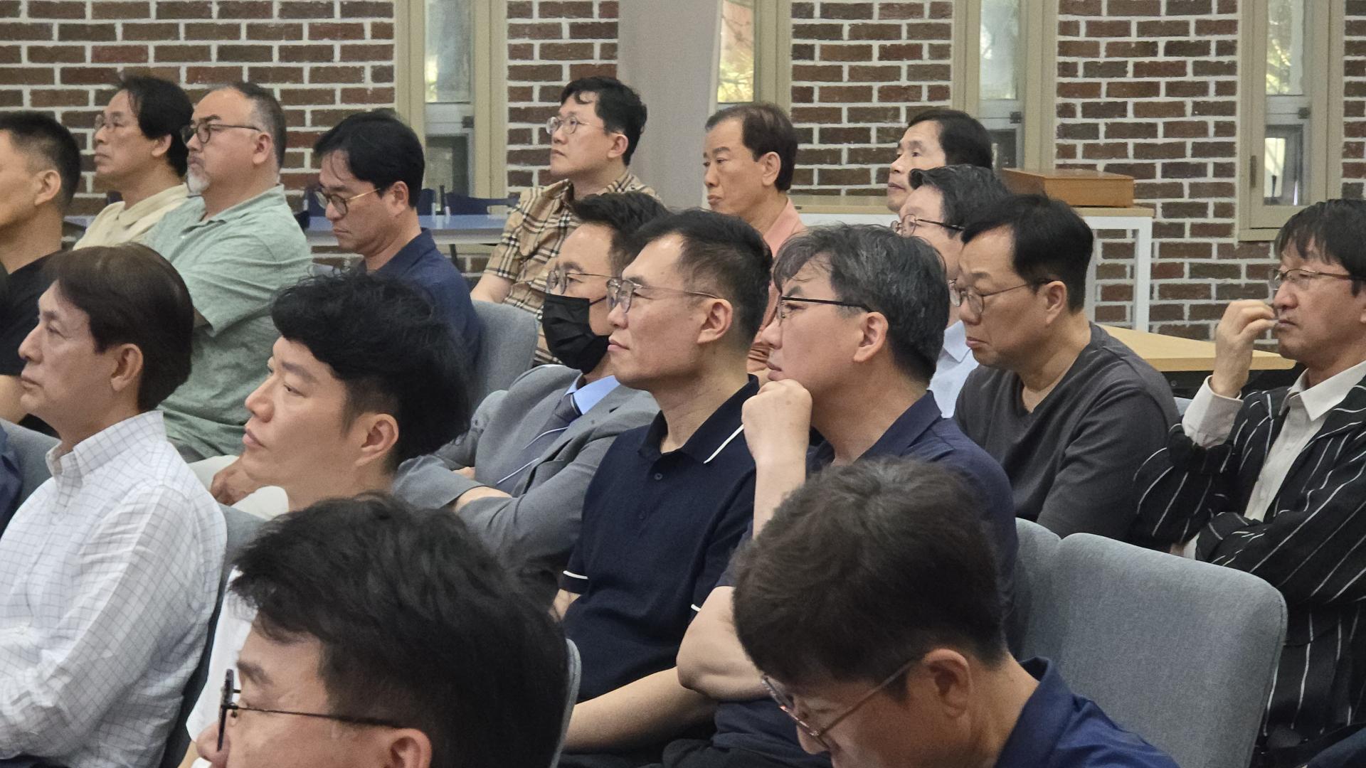 db9b552d8314a.jpg