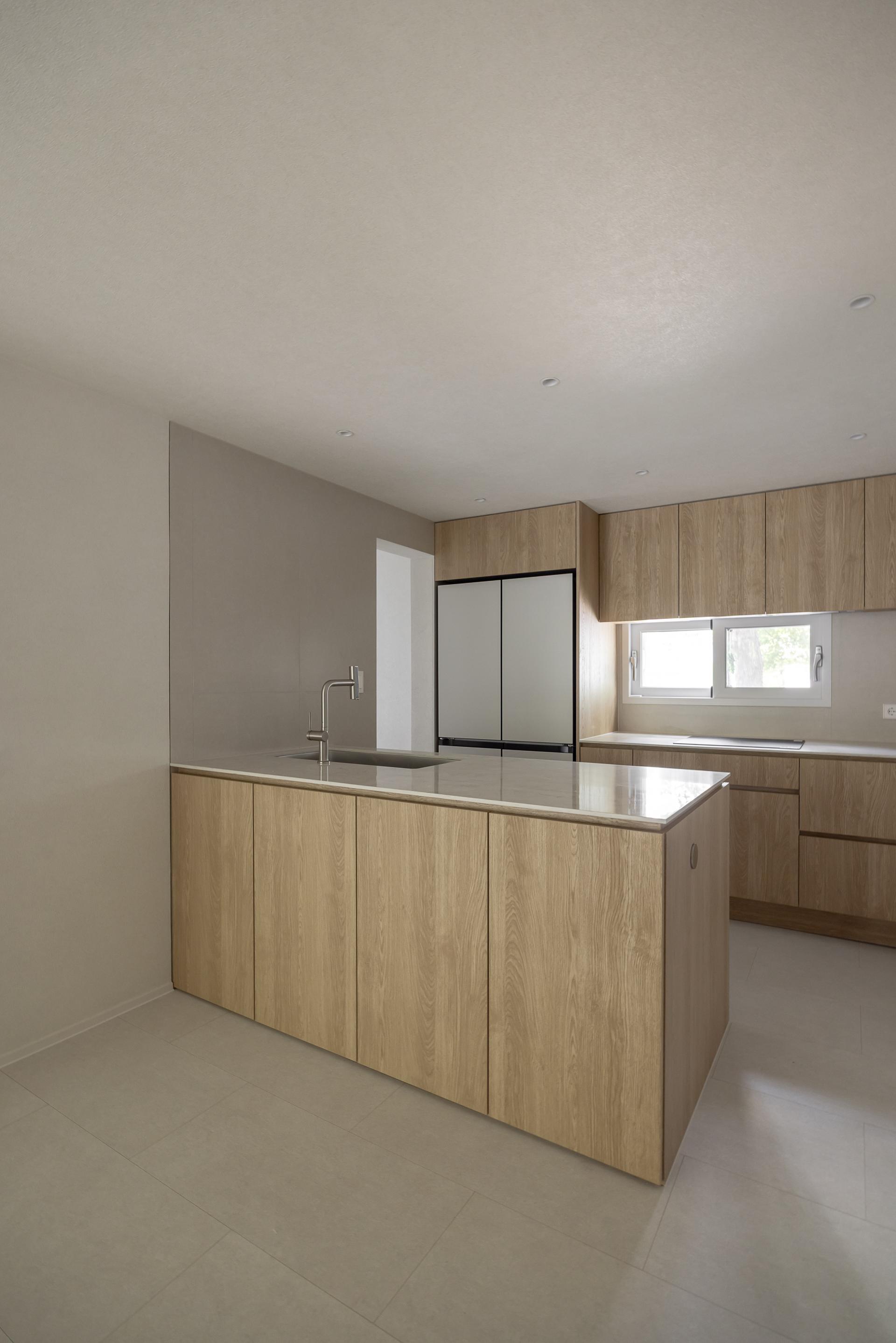 4aff8a1308a8a.jpg