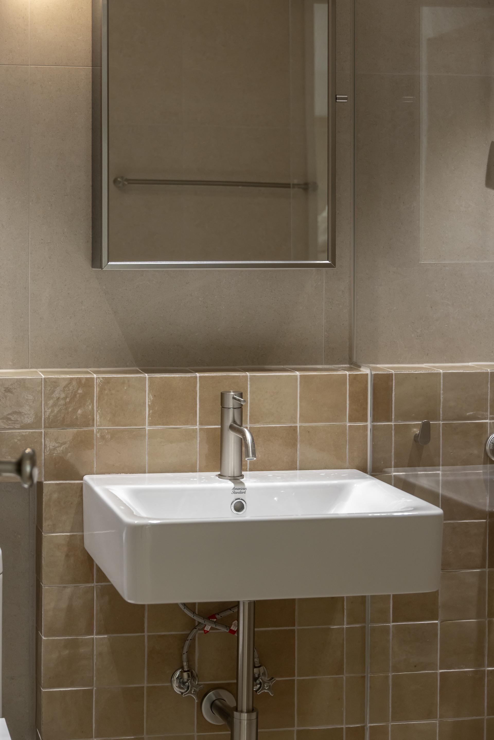 aee2f3e2157d8.jpg