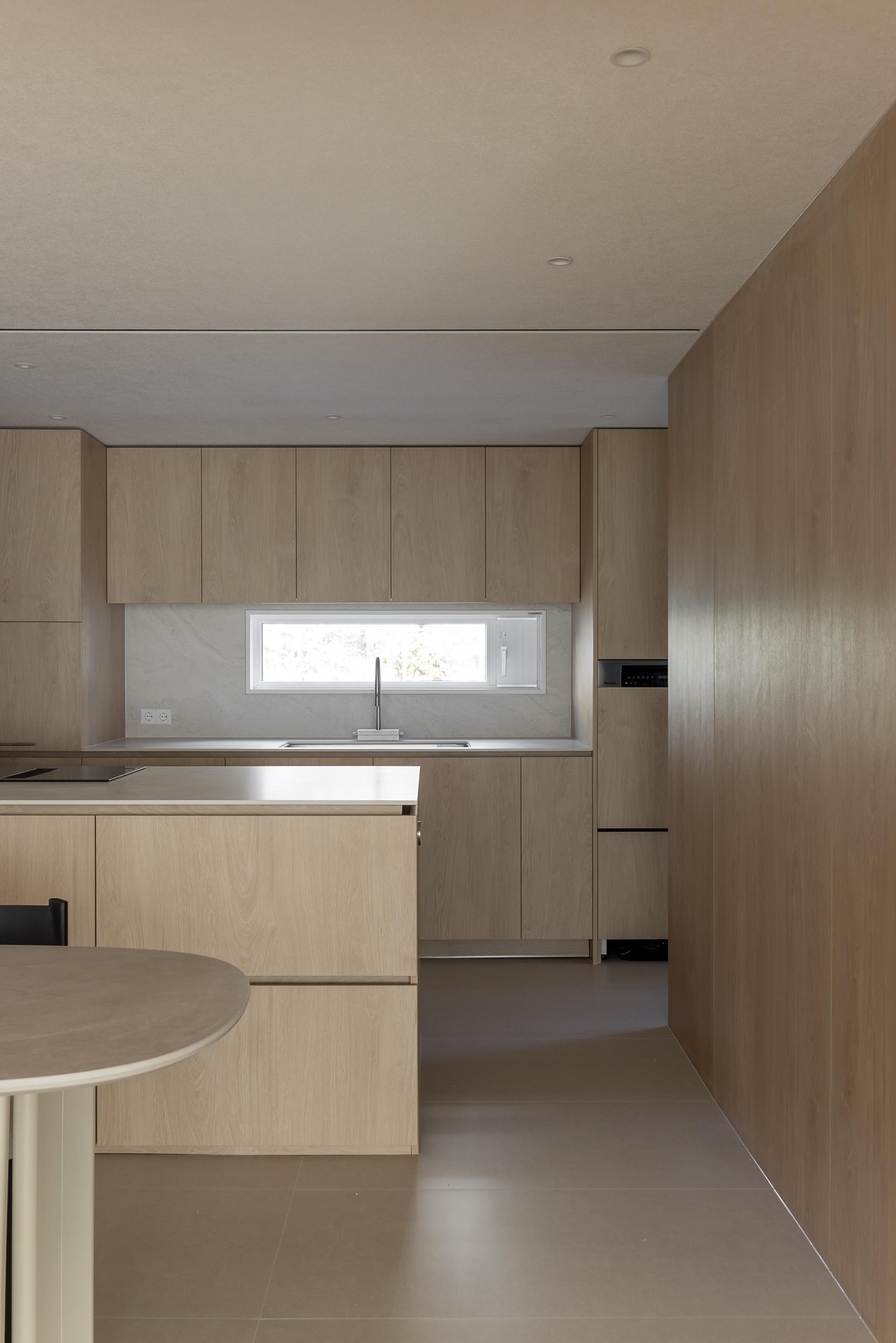 ceb6709a1214a.jpg