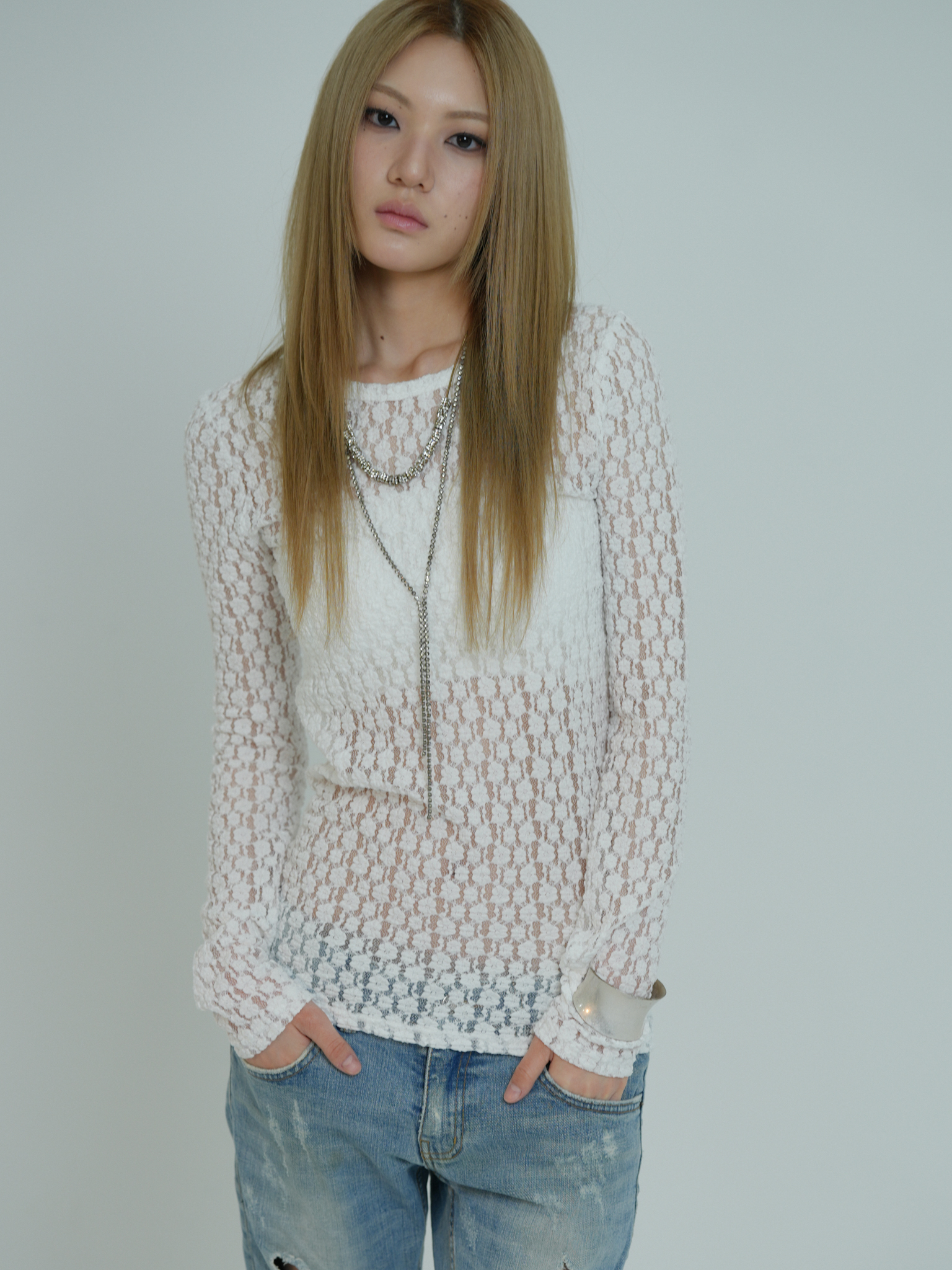 ARTIST FLORAL LACE LONG SLEEVE (WHITE)