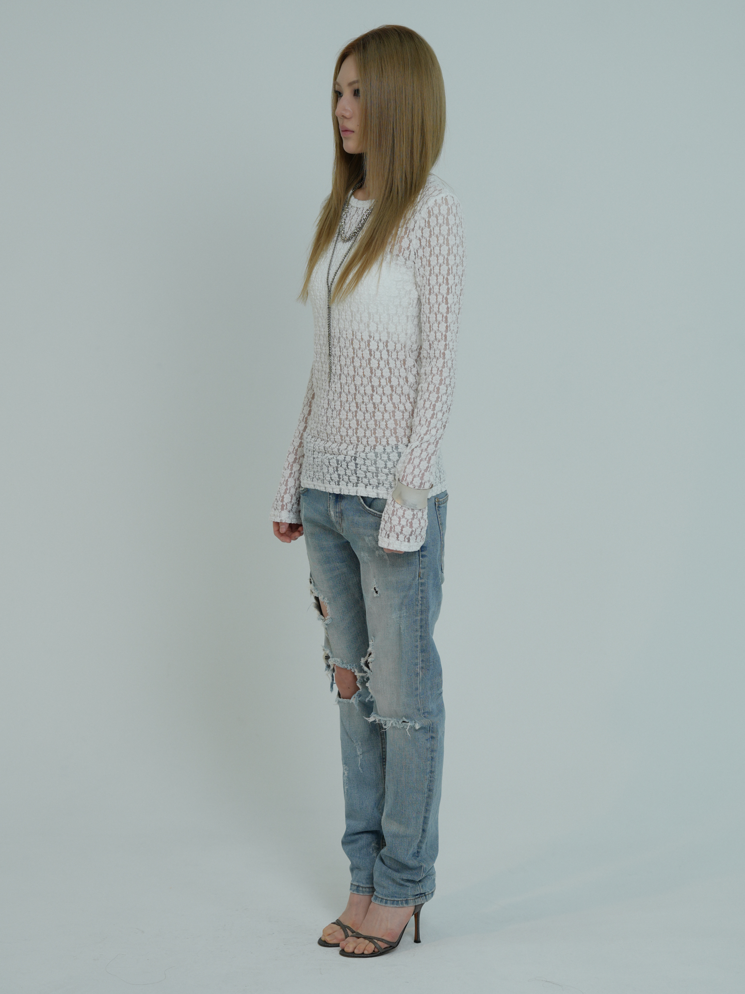 ARTIST FLORAL LACE LONG SLEEVE (WHITE)