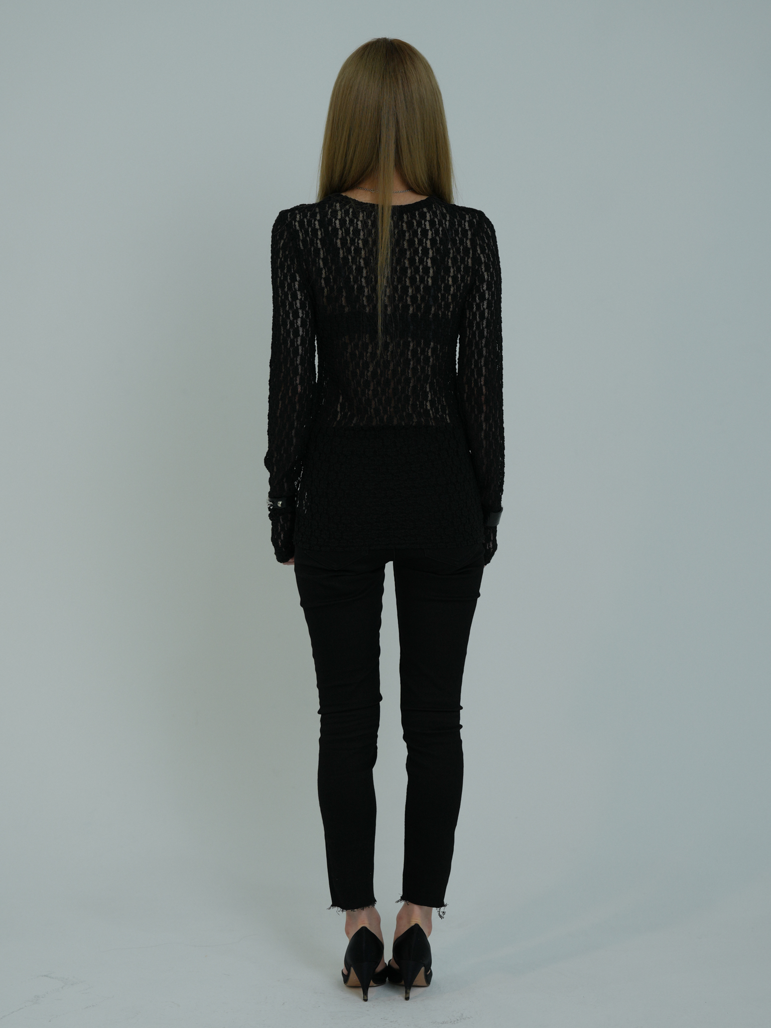 ARTIST FLORAL LACE LONG SLEEVE (BLACK)