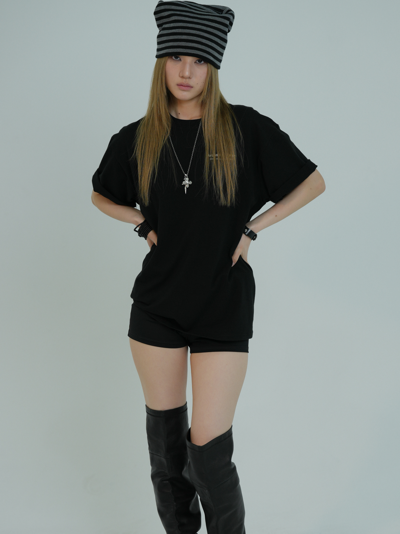 ARTIST TWO-WAY HORN BEANIE (BLACK)
