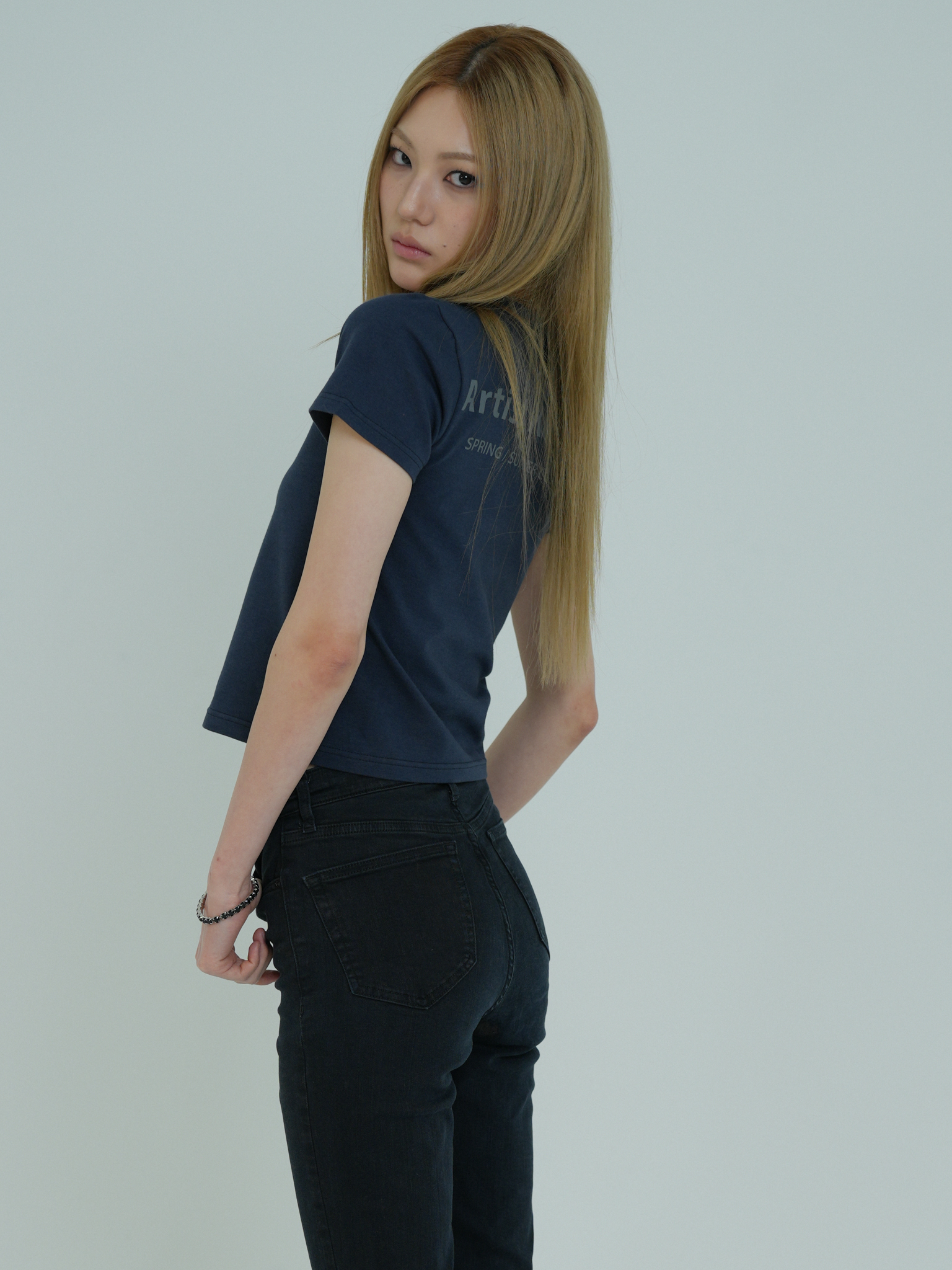 ARTIST SLIM FIT LOGO T-SHIRT (NAVY)
