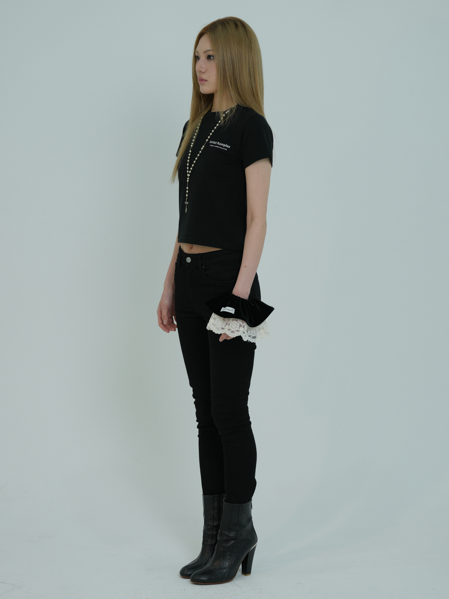 ARTIST SLIM FIT LOGO T-SHIRT (BLACK)