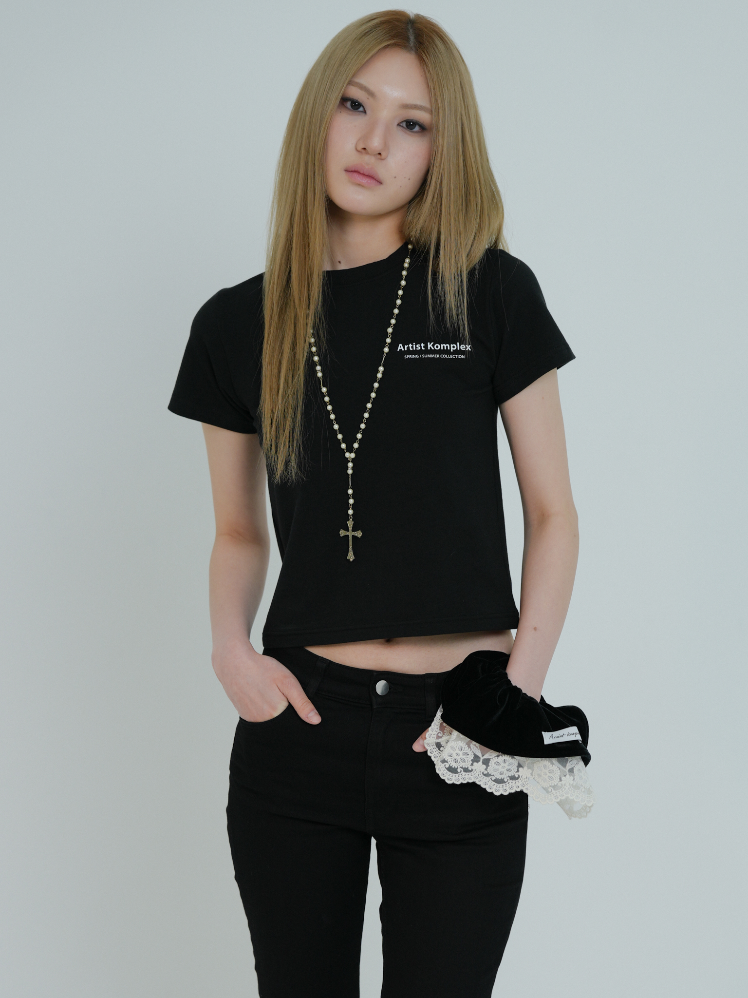 ARTIST SLIM FIT LOGO T-SHIRT (BLACK)