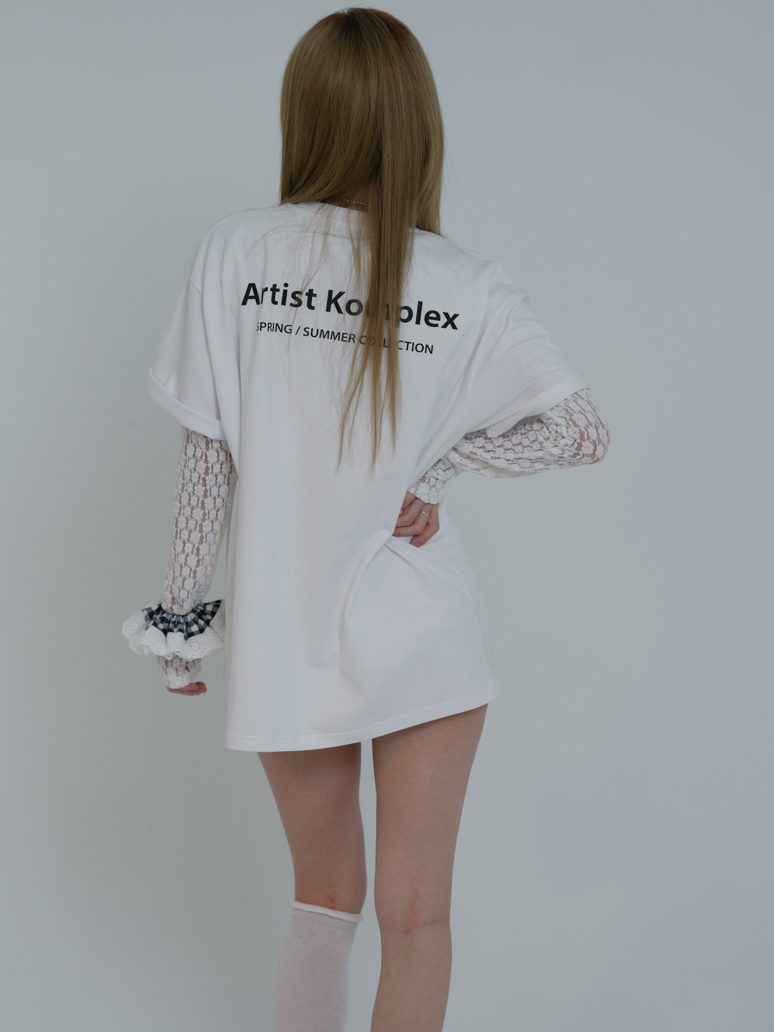 ARTIST OVERSIZED LOGO T-SHIRT (WHITE)