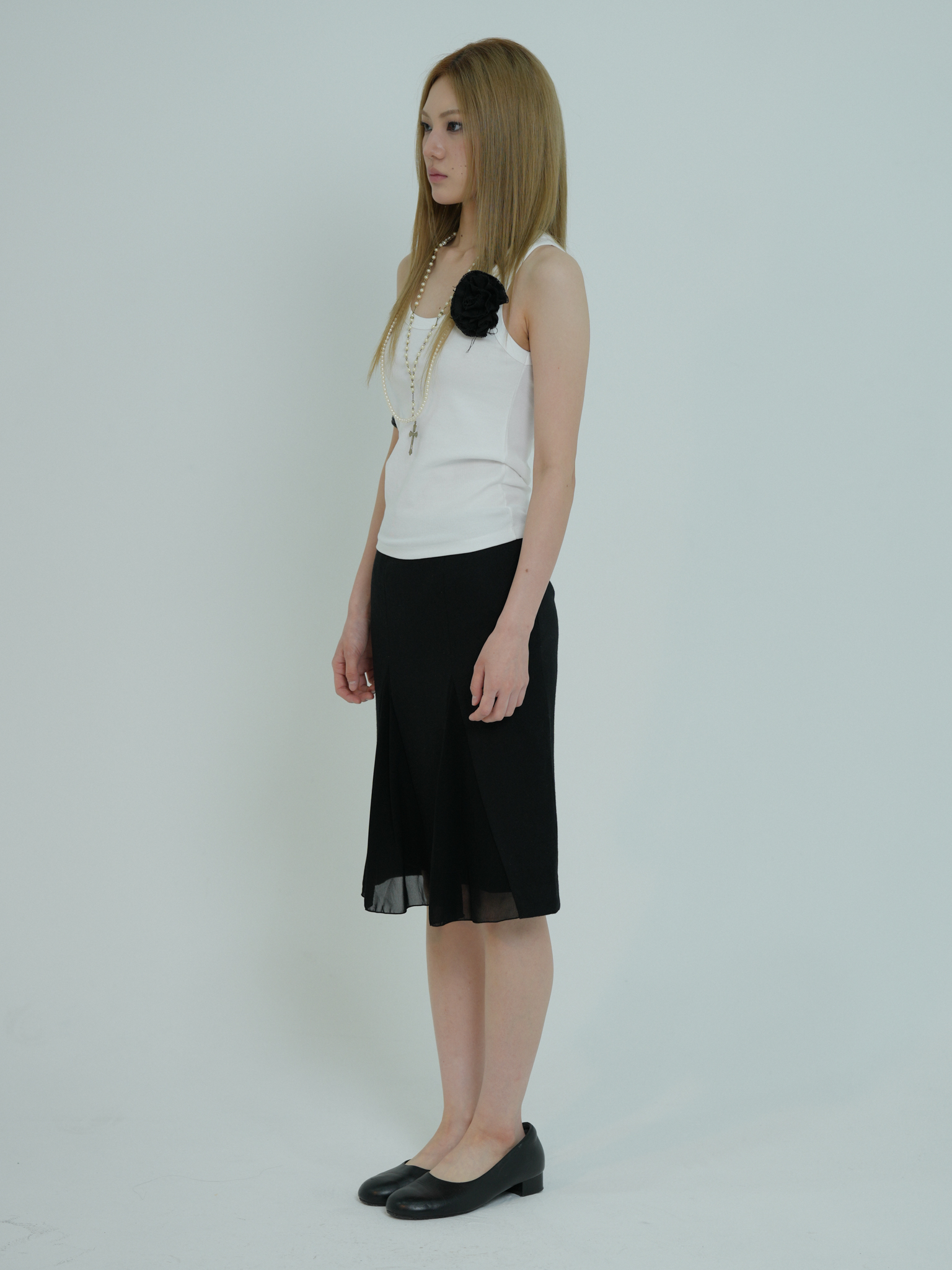 ARTIST RIBBED SQUARE NECK SLEEVELESS (WHITE)