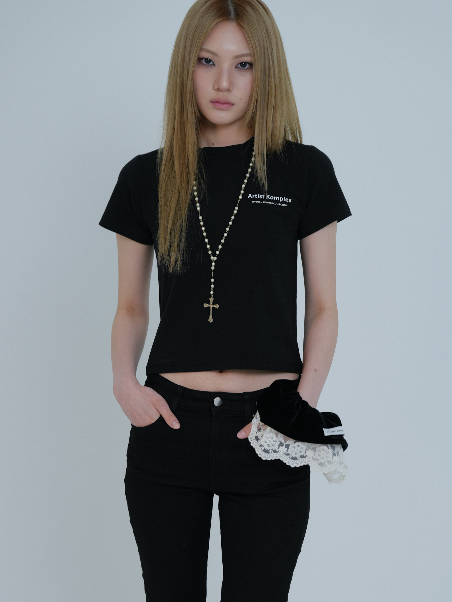 ARTIST SLIM FIT LOGO T-SHIRT (BLACK)