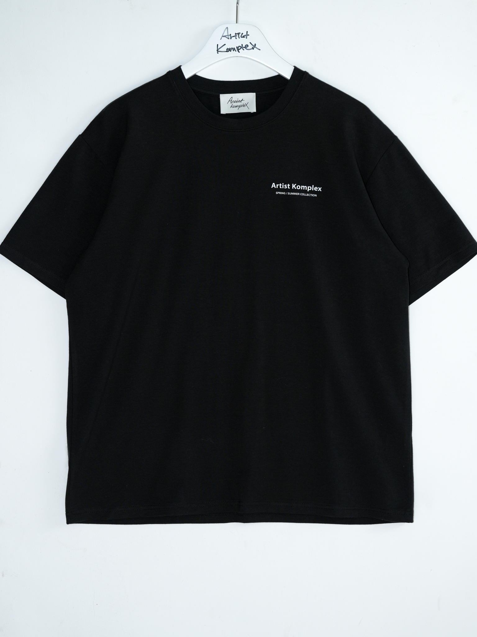 ARTIST OVERSIZED LOGO T-SHIRT (BLACK)