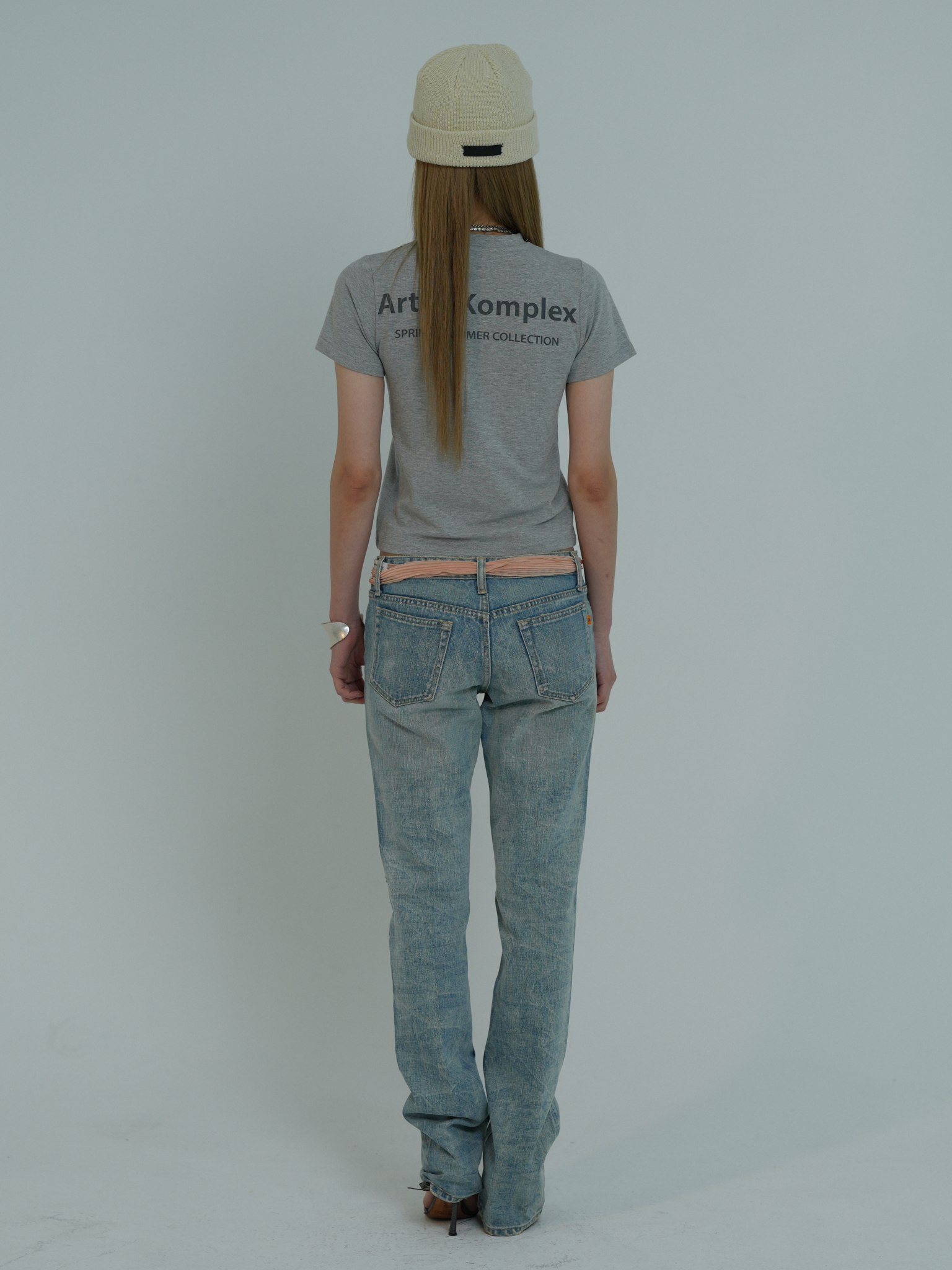 ARTIST SLIM FIT LOGO T-SHIRT (GREY)