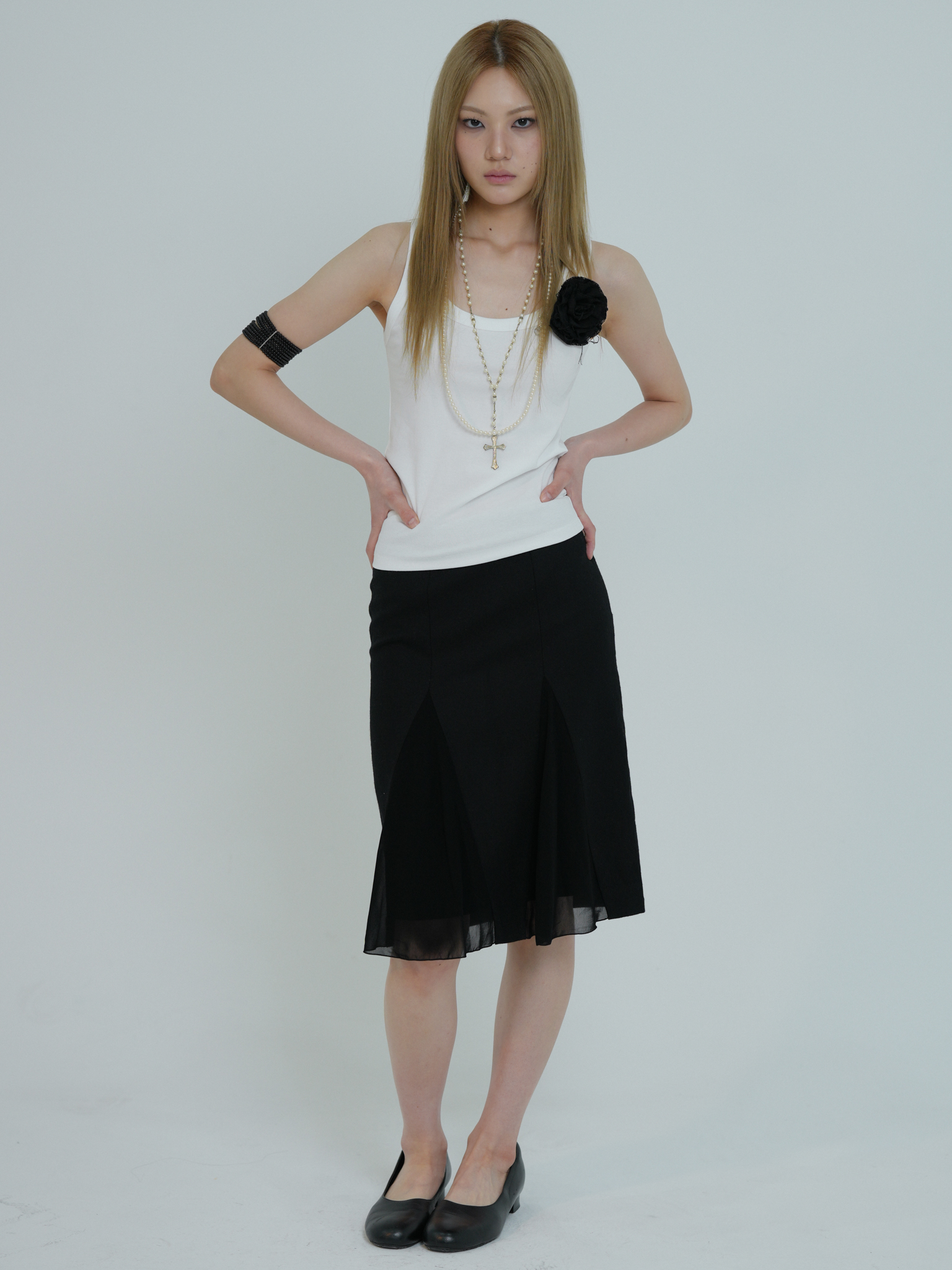 ARTIST RIBBED SQUARE NECK SLEEVELESS (WHITE)