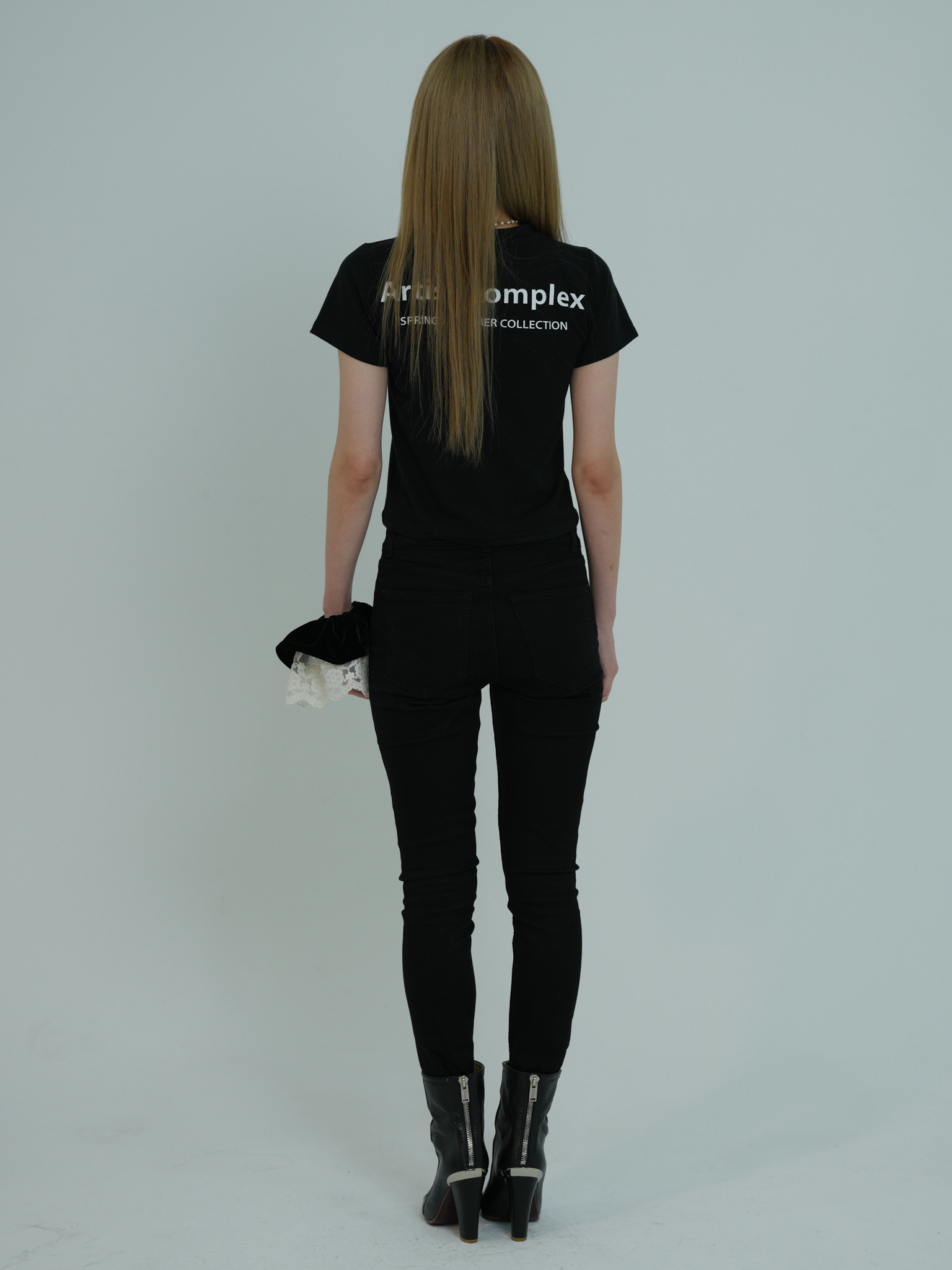 ARTIST SLIM FIT LOGO T-SHIRT (BLACK)
